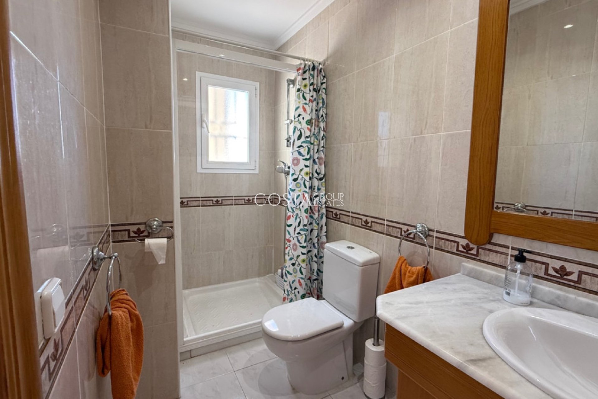 Resale - Villa -
Orihuela - Orihuela Costa