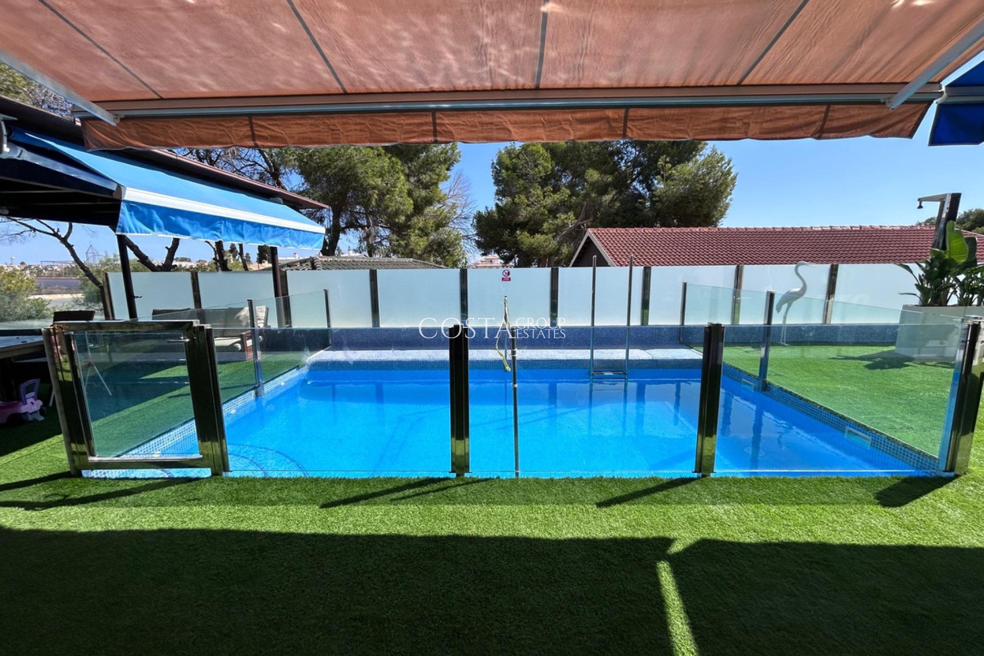 Resale - Villa -
Orihuela - Orihuela Costa