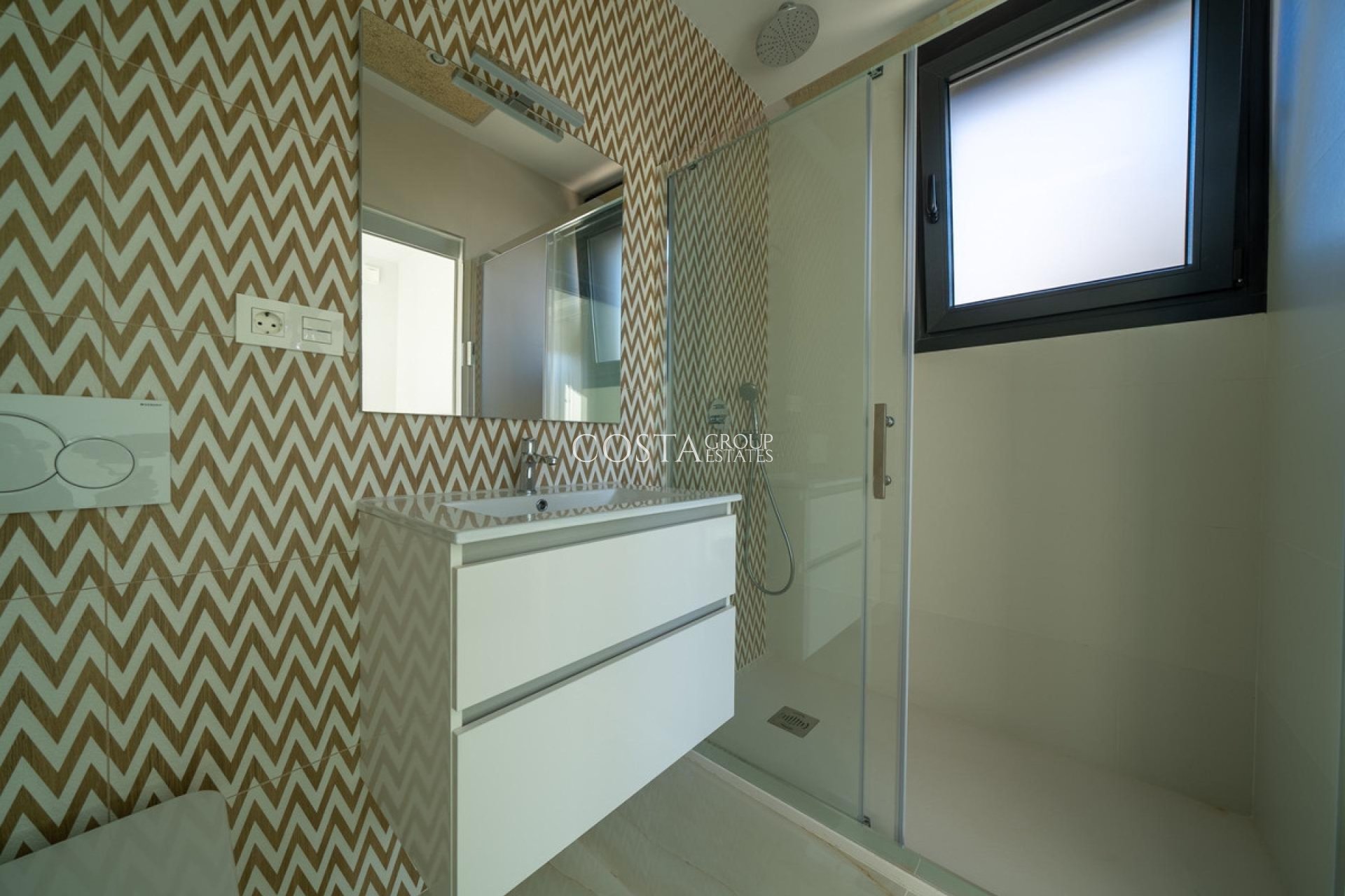 Resale - Villa -
Orihuela - Orihuela Costa