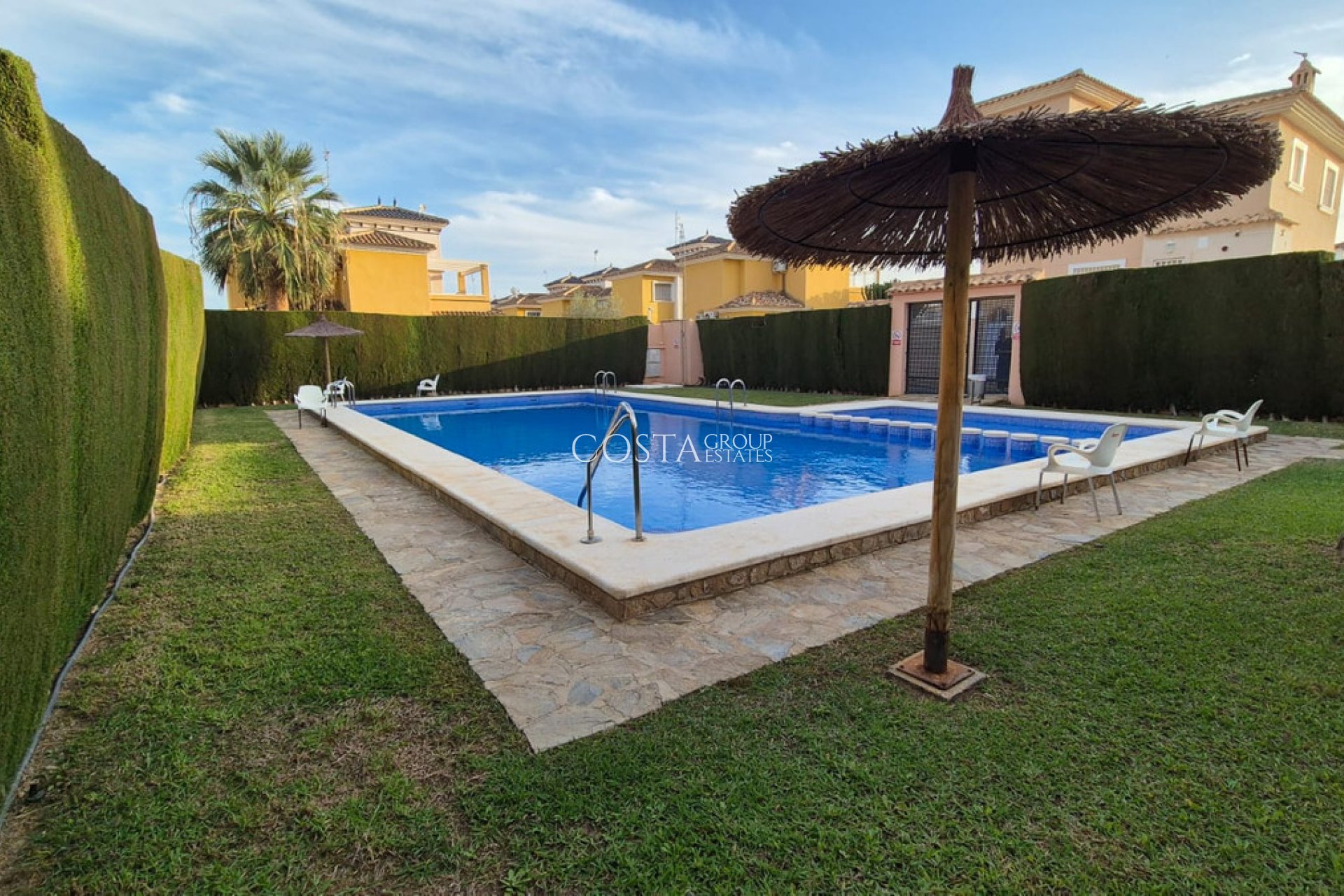 Resale - Villa -
Orihuela - Orihuela Costa