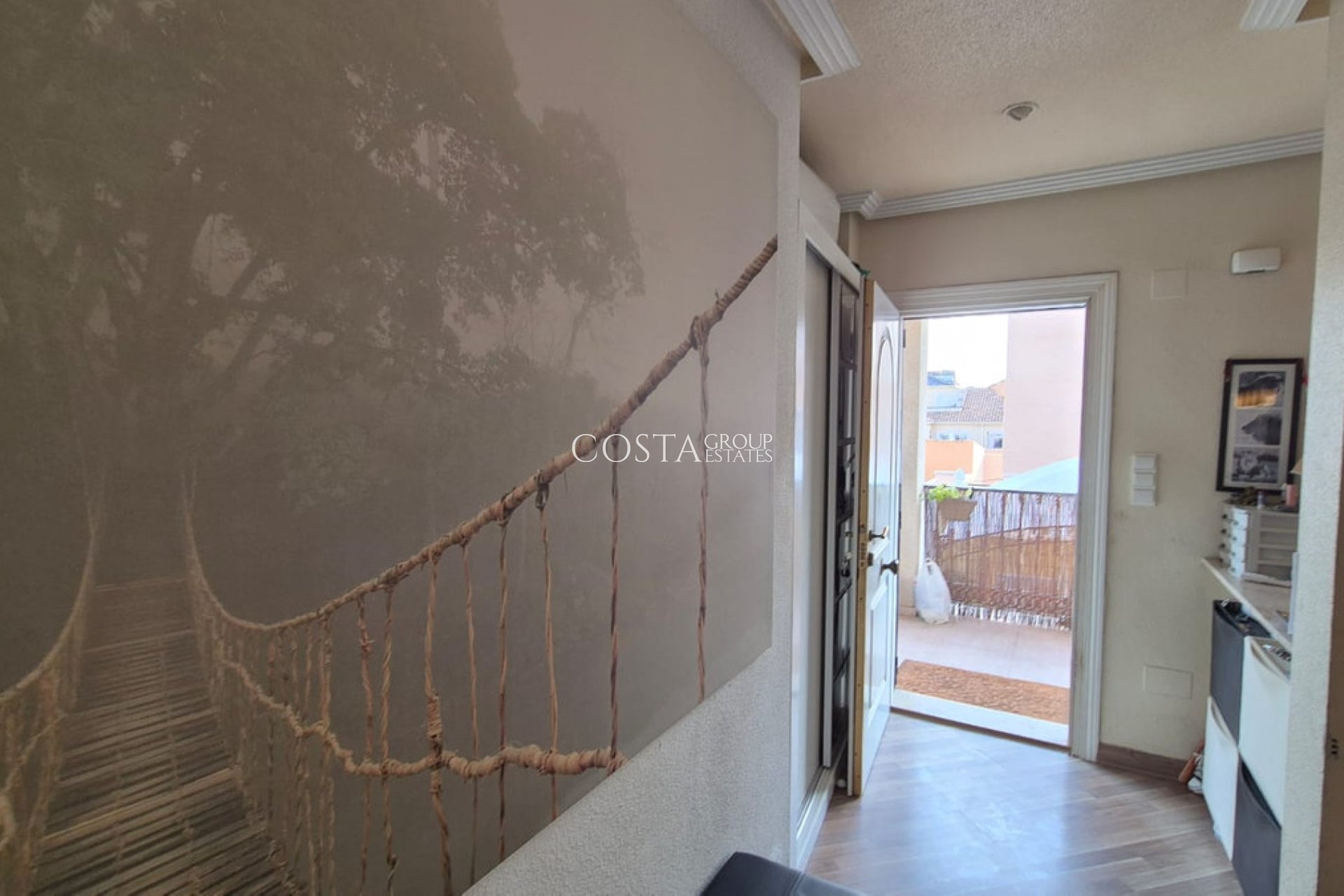 Resale - Villa -
Orihuela - Orihuela Costa