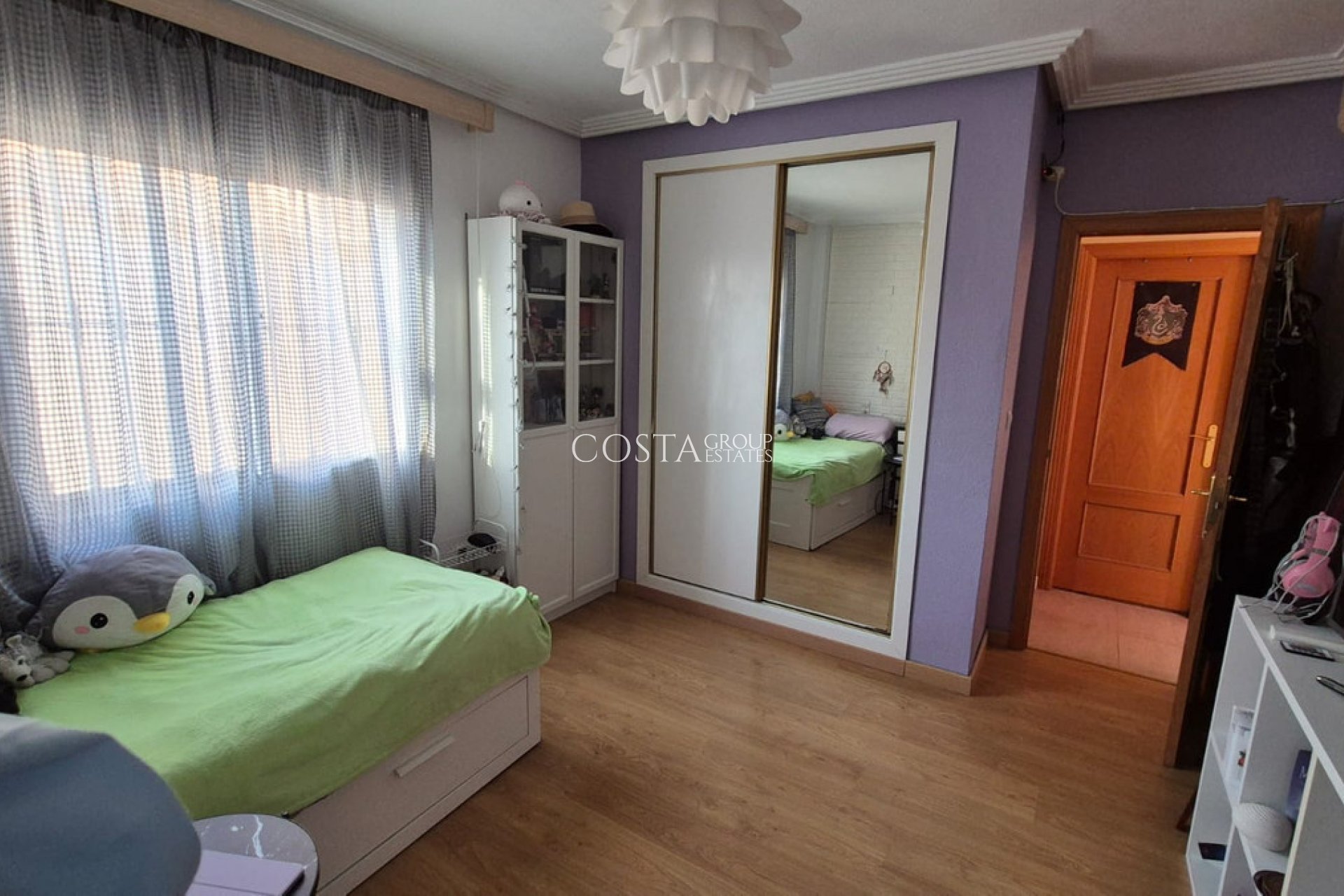 Resale - Villa -
Orihuela - Orihuela Costa