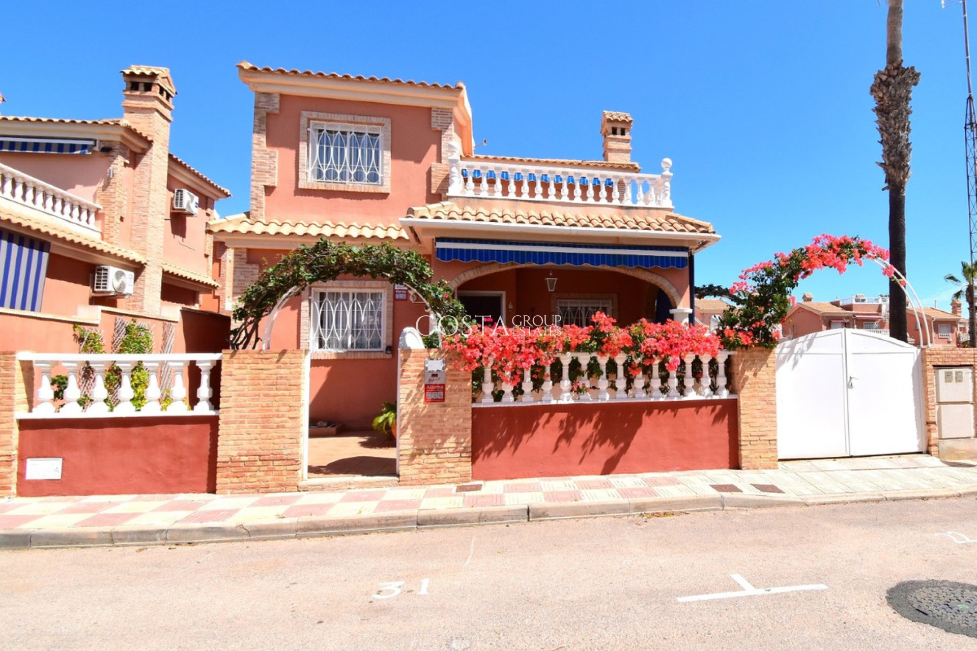 Resale - Villa -
Orihuela - Playa Flamenca