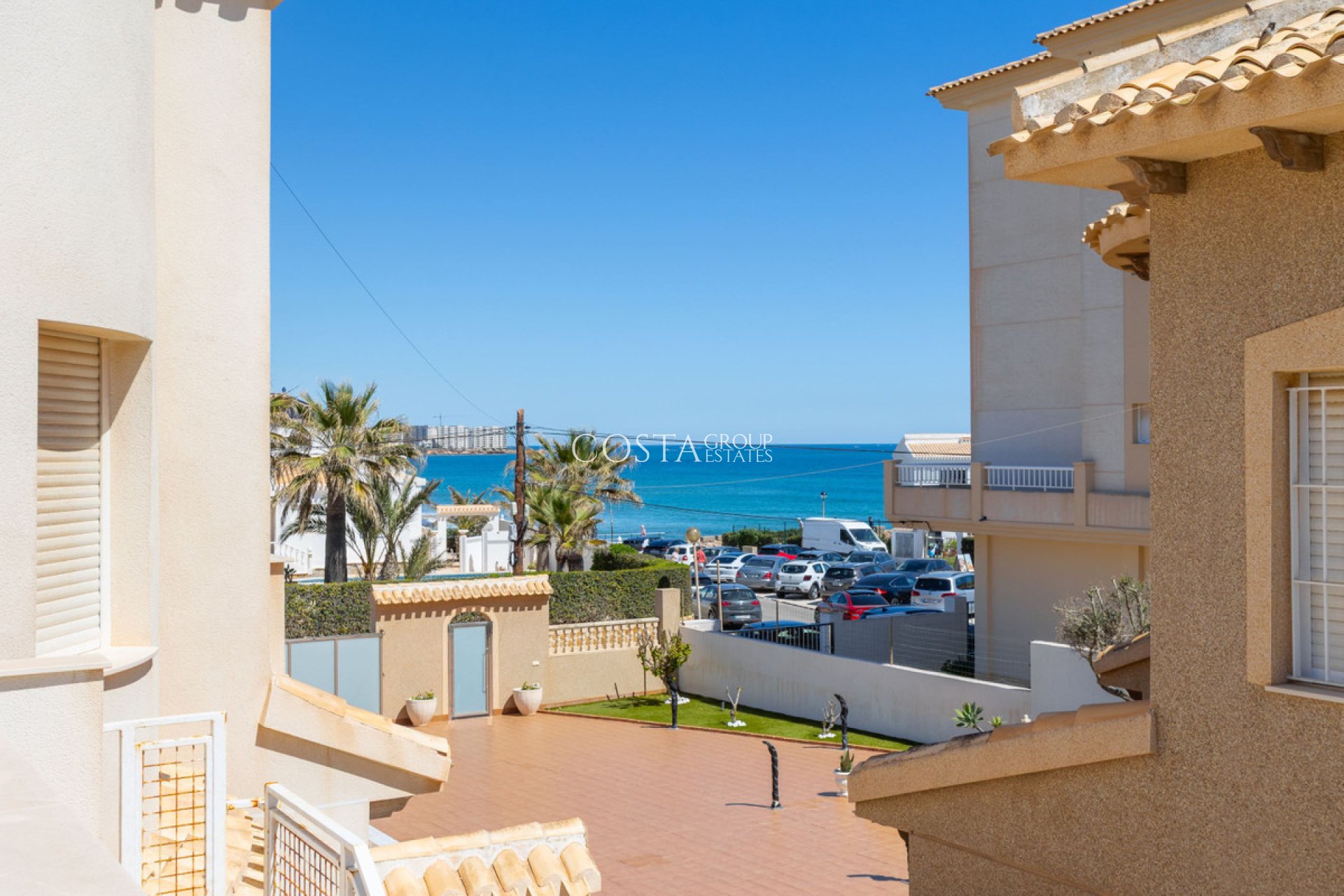 Resale - Villa -
Orihuela - Playa Flamenca