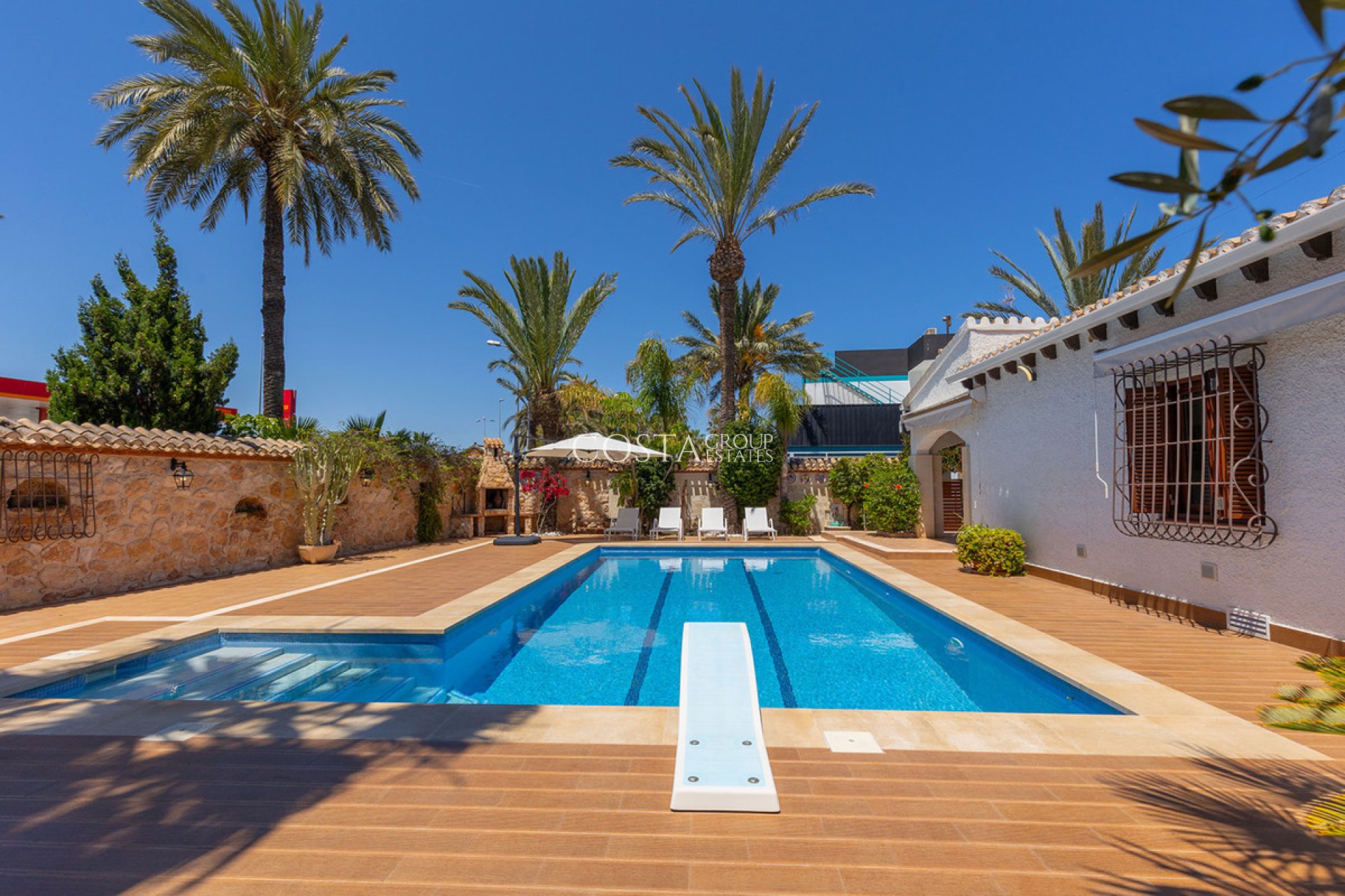 Resale - Villa -
Orihuela - Punta Prima