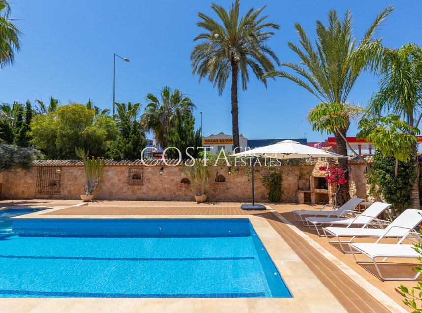 Resale - Villa -
Orihuela - Punta Prima