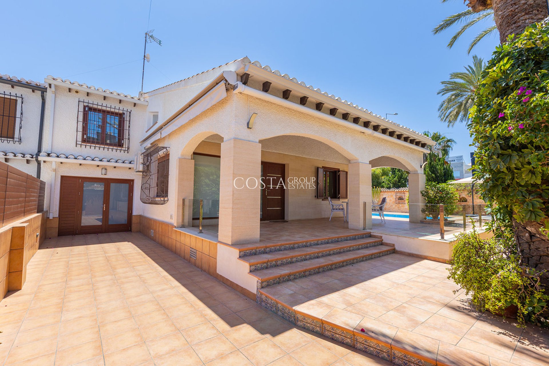 Resale - Villa -
Orihuela - Punta Prima