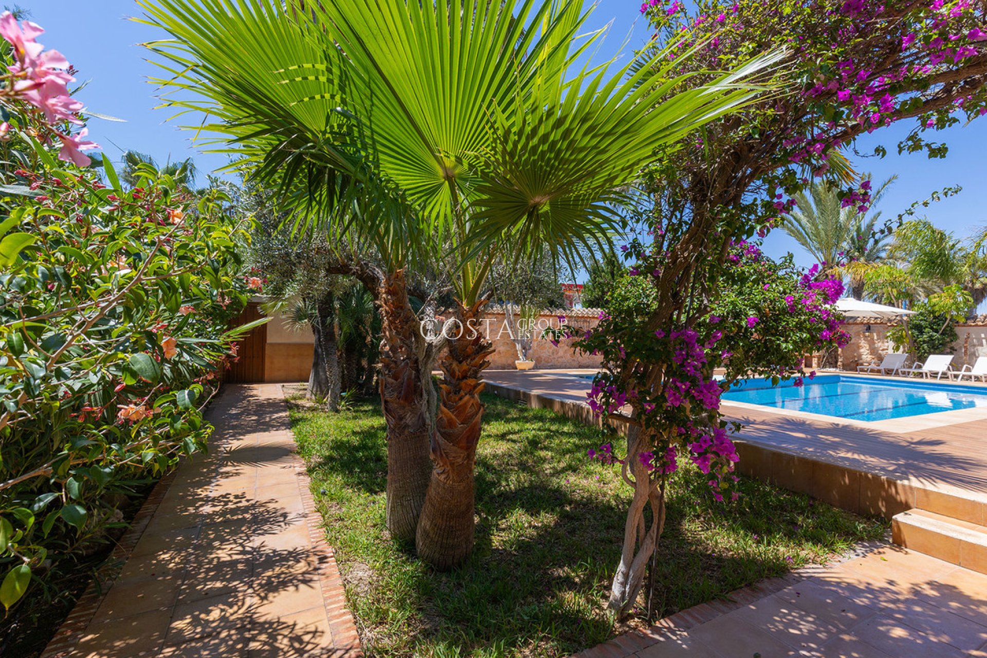 Resale - Villa -
Orihuela - Punta Prima