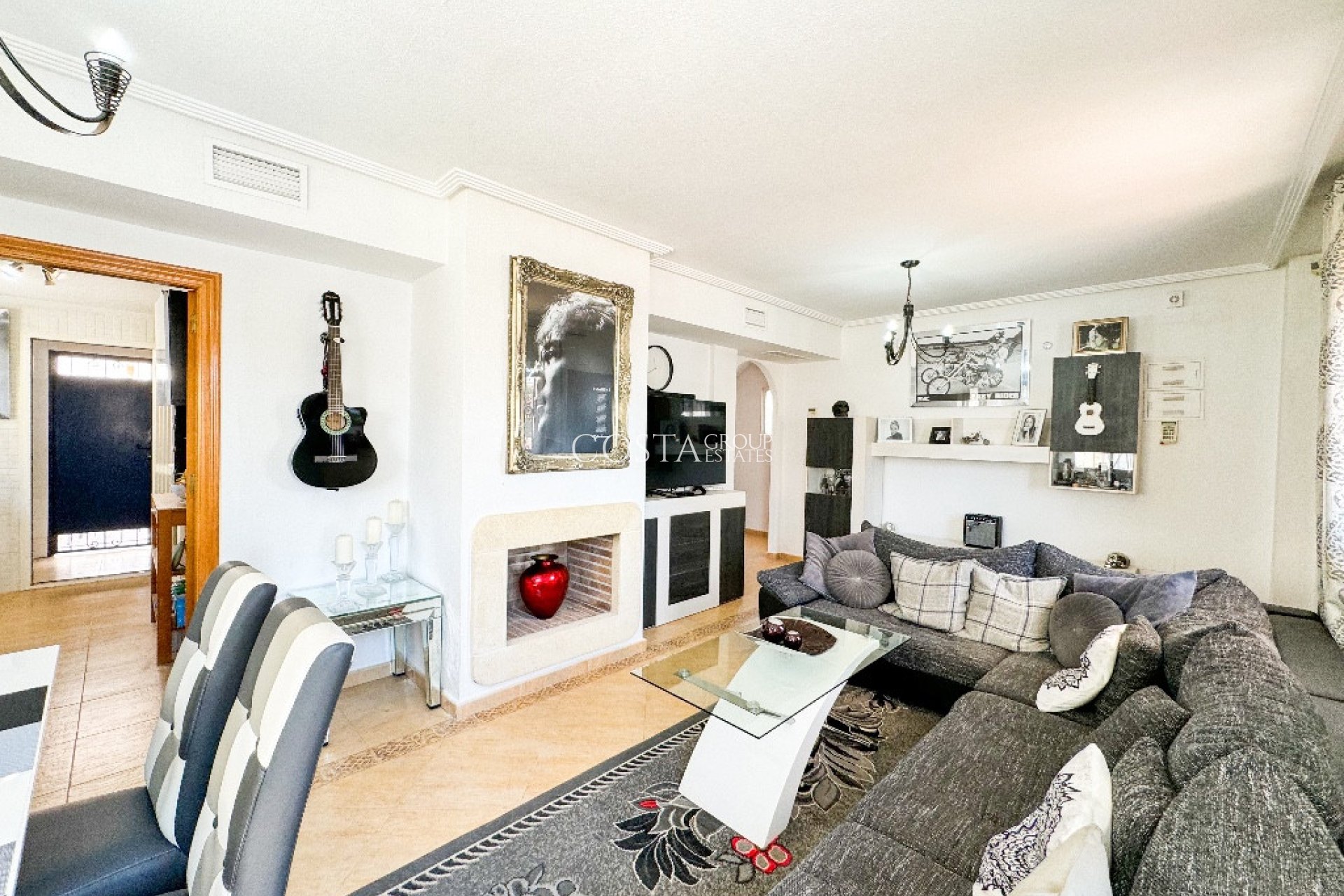Resale - Villa -
Orihuela - Punta Prima