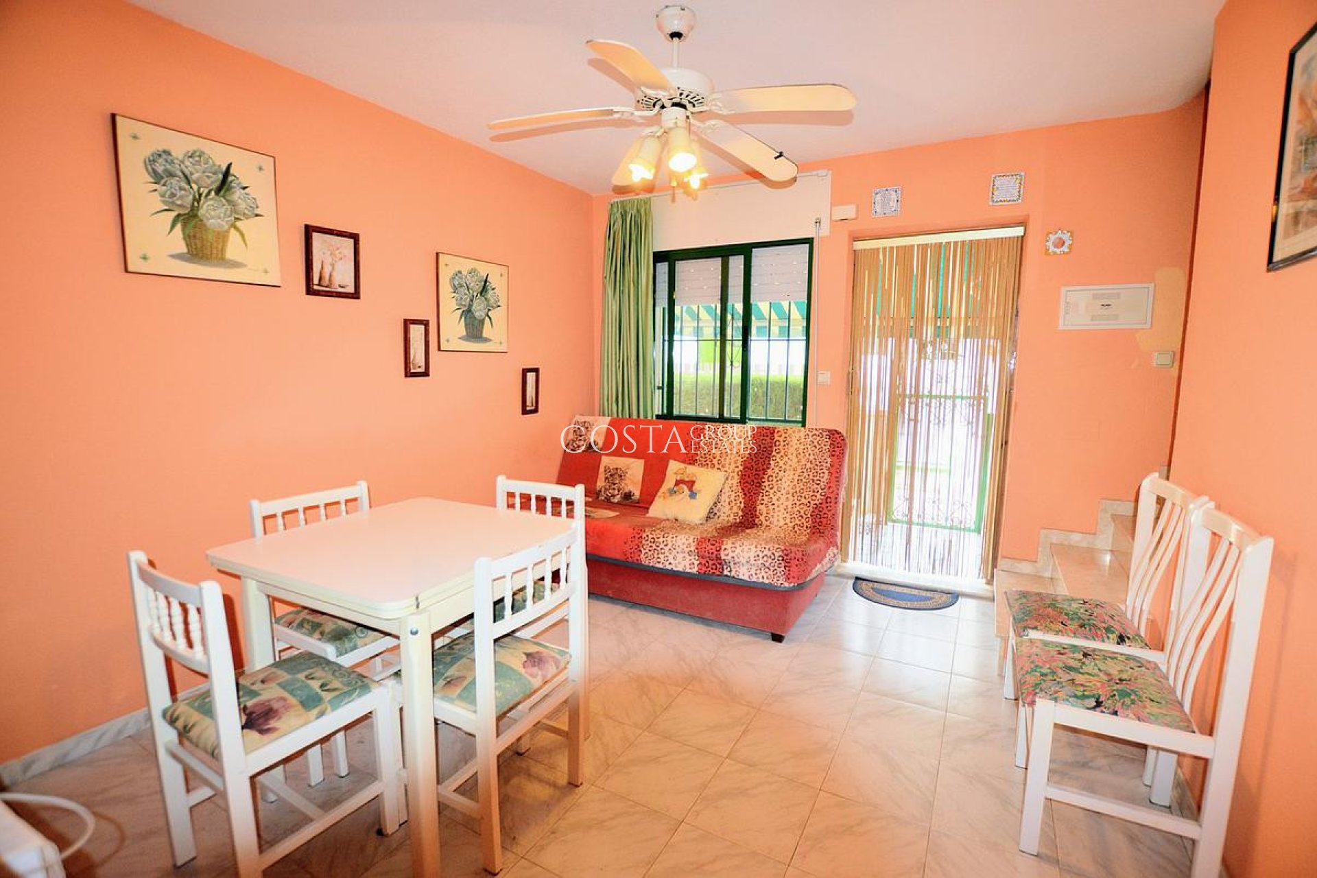 Resale - Villa -
Orihuela - Punta Prima