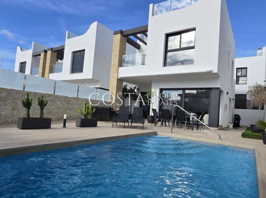 Resale - Villa -
Orihuela - Punta Prima
