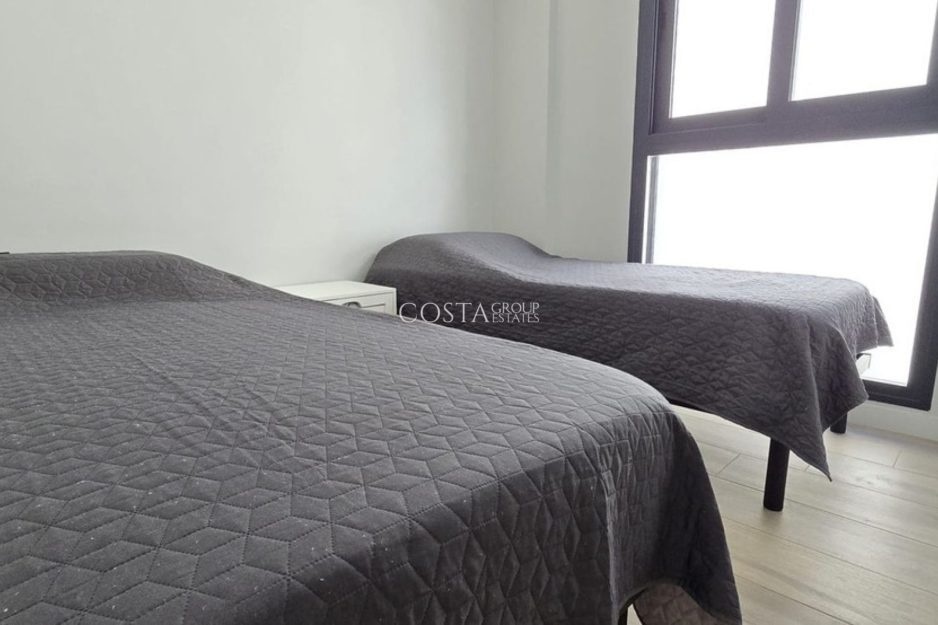 Resale - Villa -
Orihuela - Punta Prima