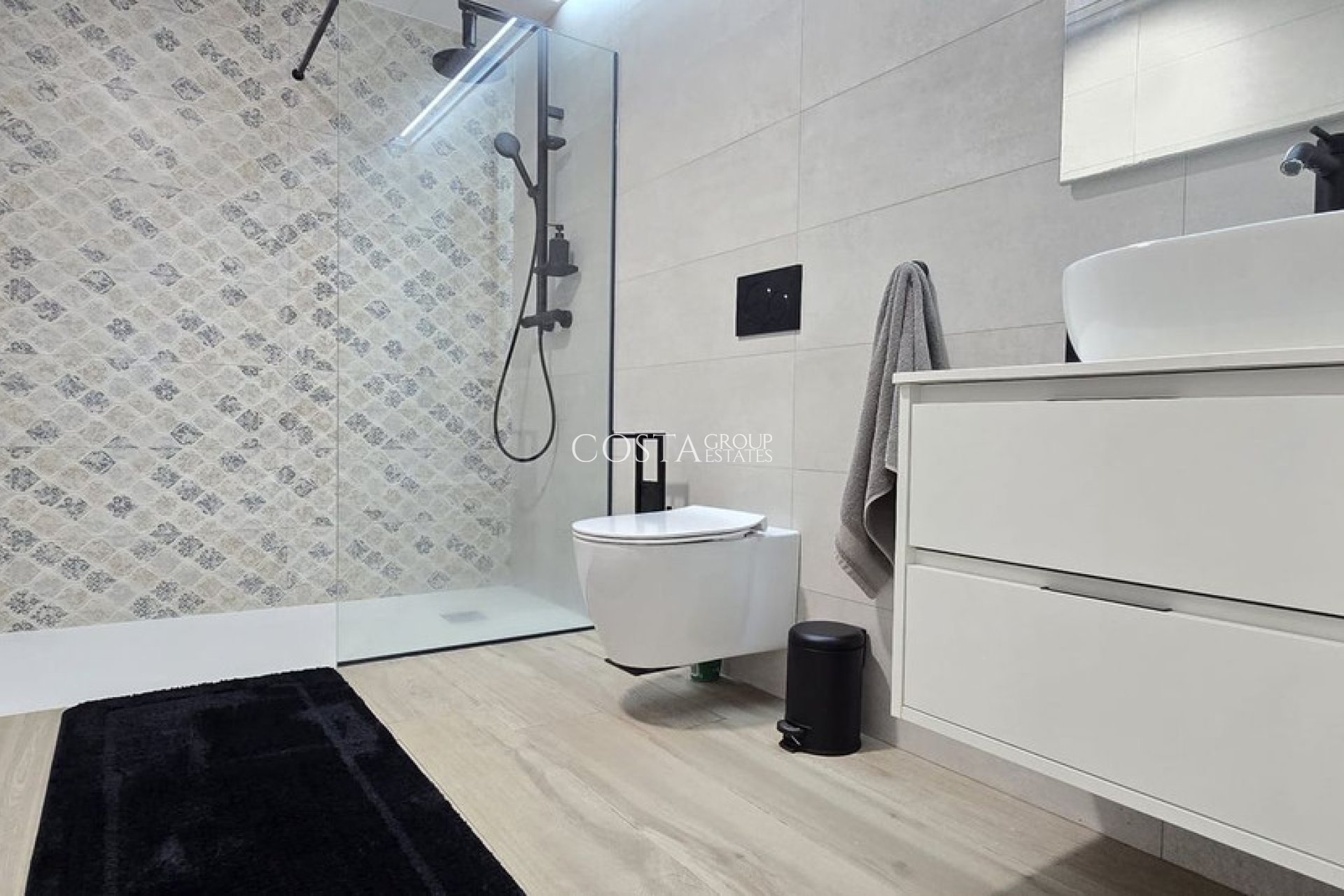 Resale - Villa -
Orihuela - Punta Prima