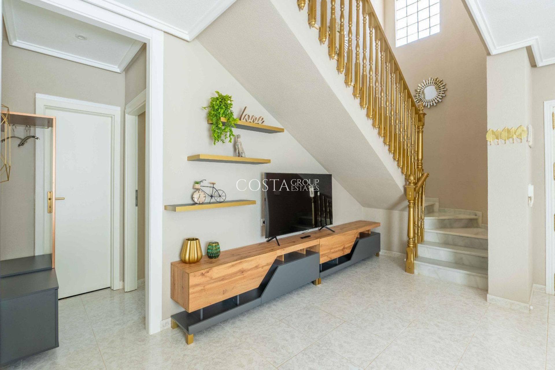 Resale - Villa -
Orihuela - Punta Prima