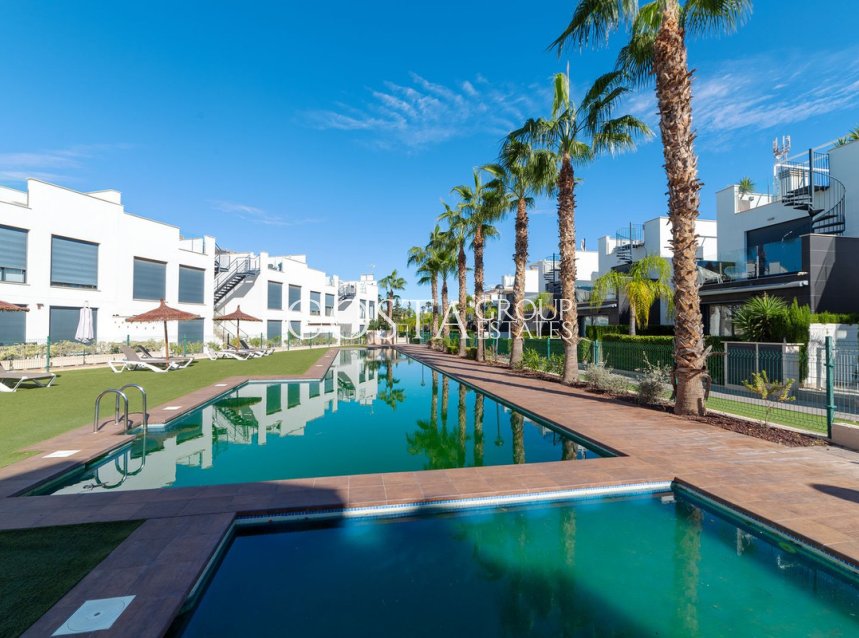 Resale - Villa -
Orihuela - Punta Prima