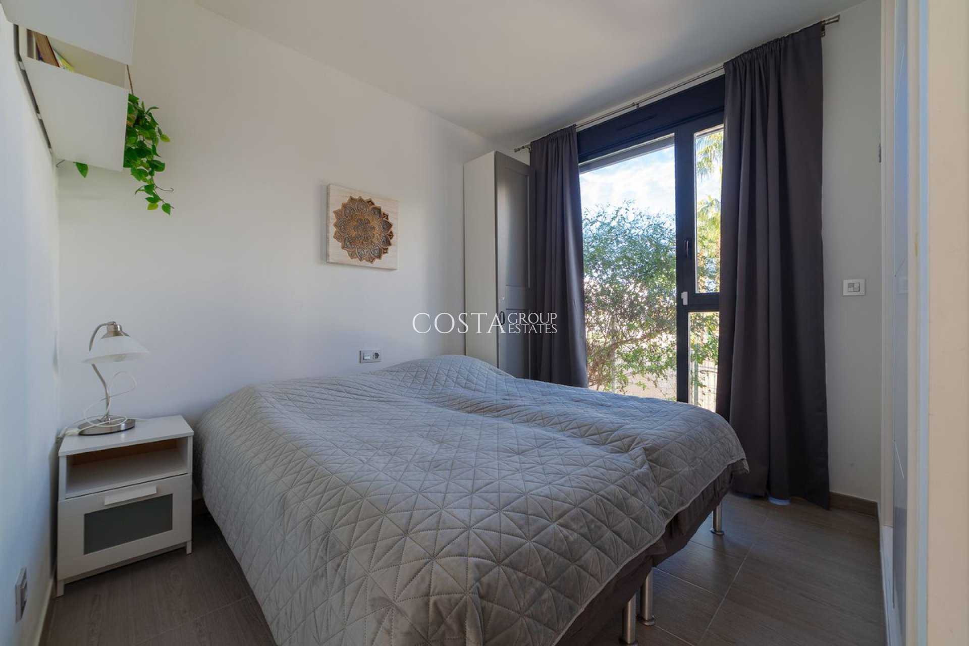 Resale - Villa -
Orihuela - Punta Prima