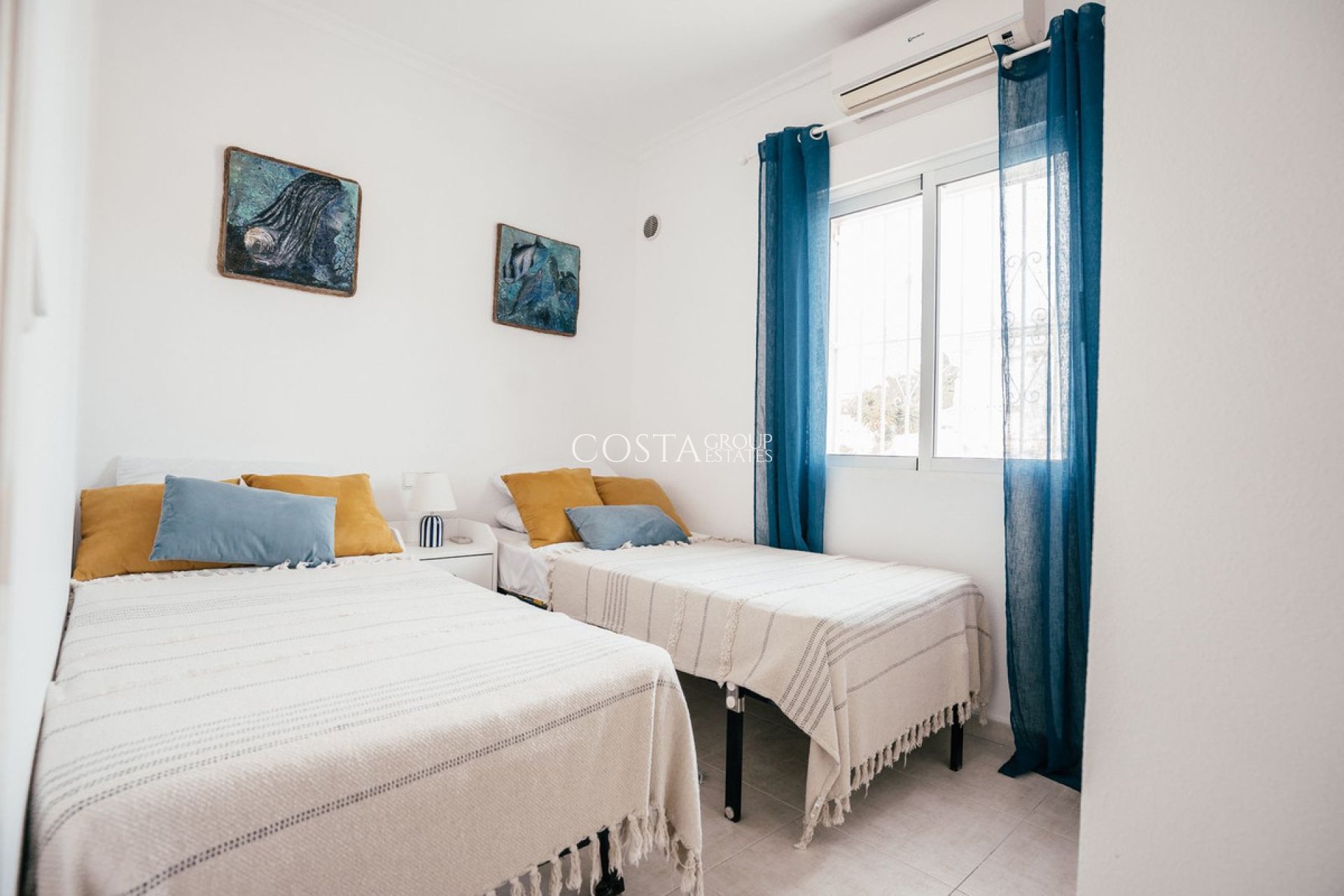 Resale - Villa -
Orihuela - Villamartin