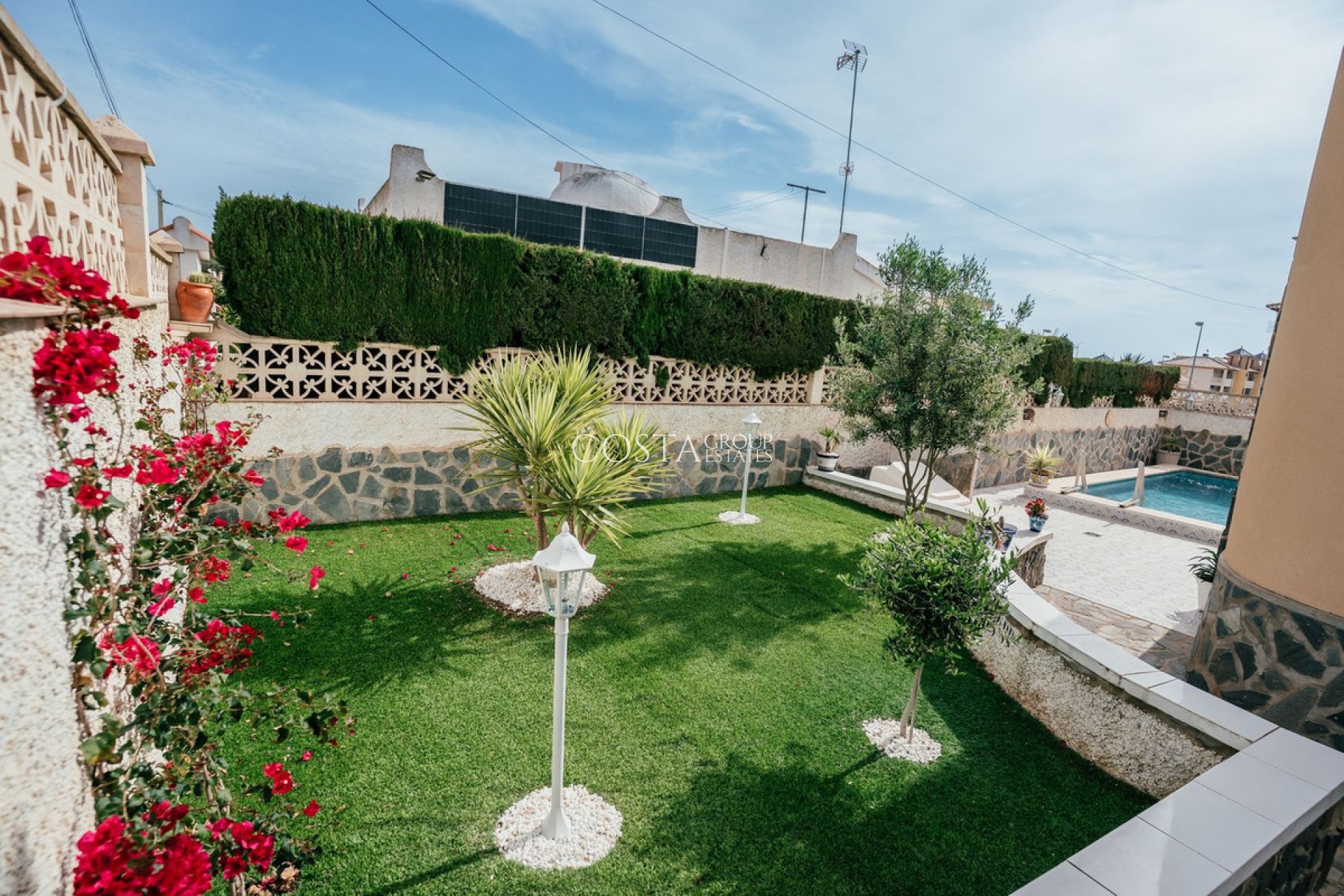 Resale - Villa -
Orihuela - Villamartin