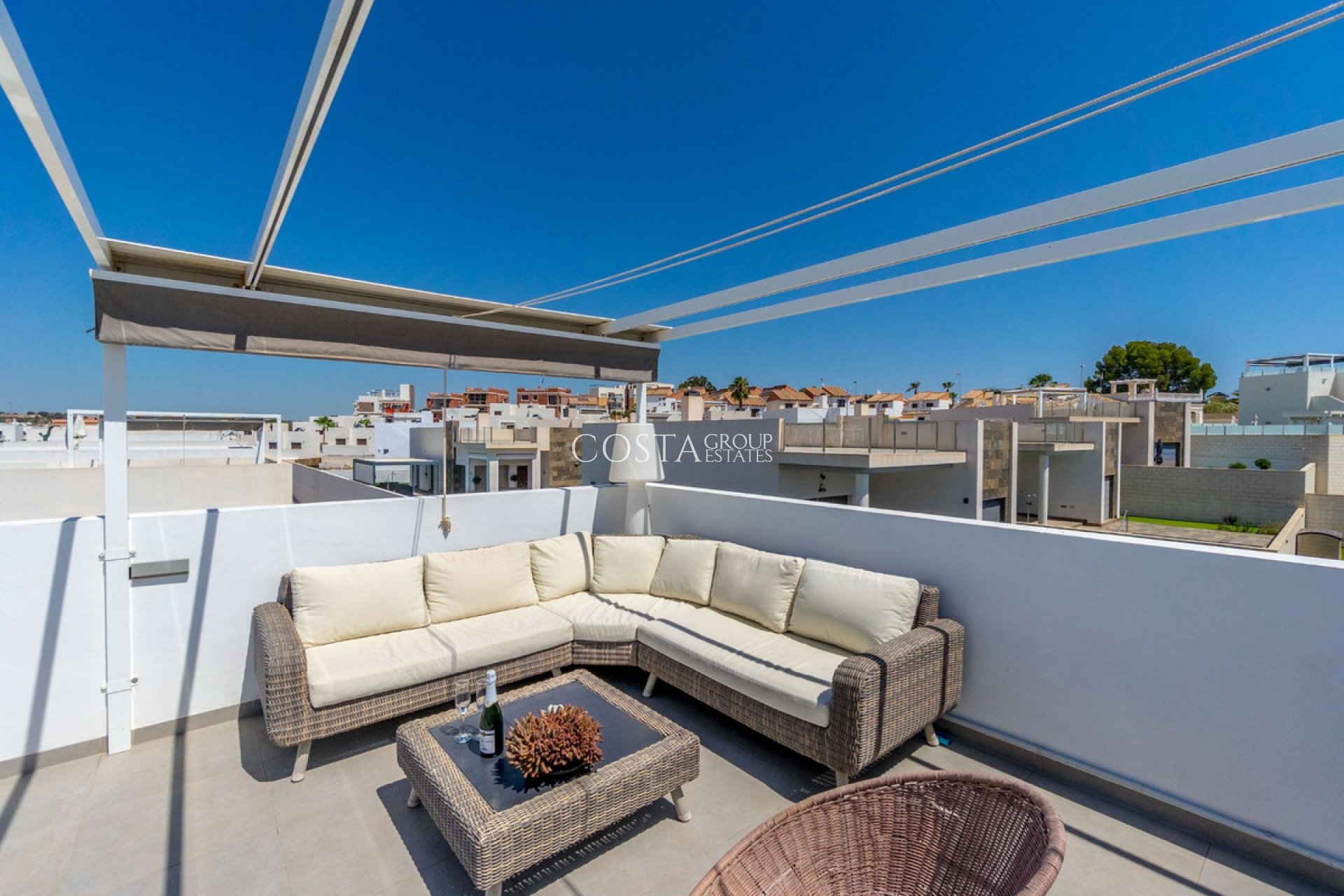 Resale - Villa -
Orihuela - Villamartin