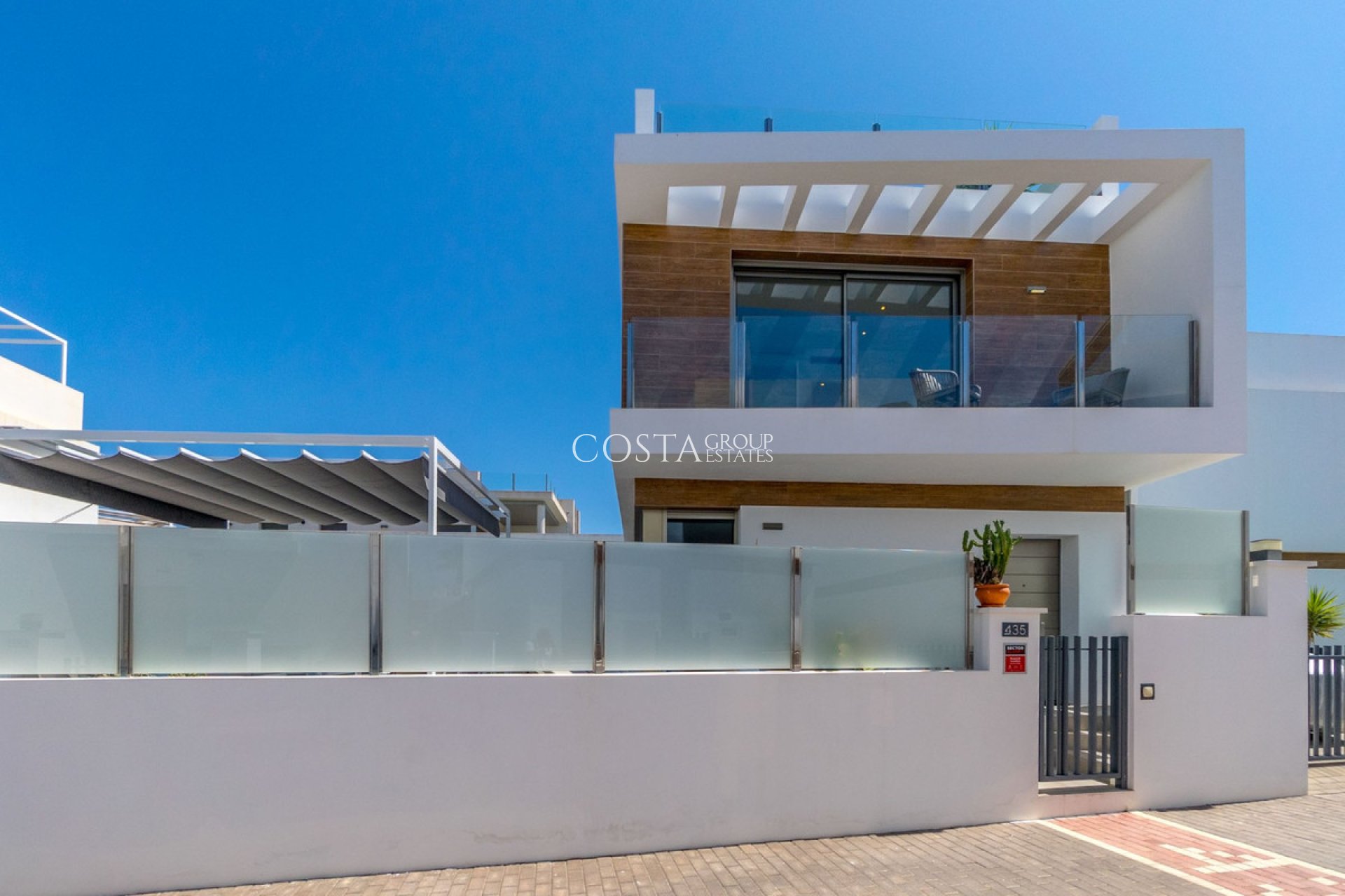 Resale - Villa -
Orihuela - Villamartin