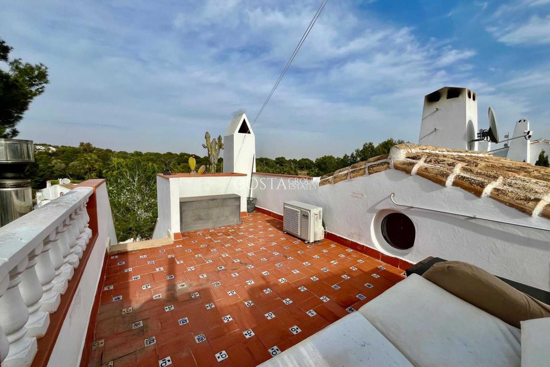 Resale - Villa -
Orihuela - Villamartin