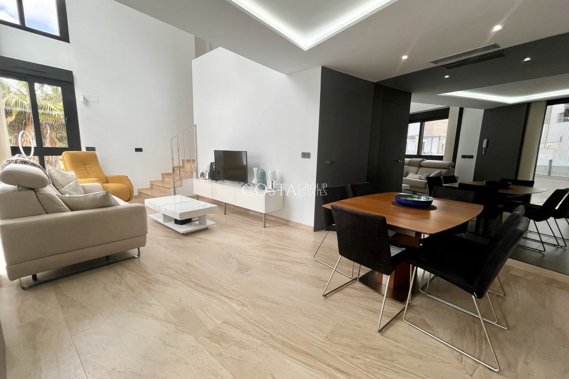 Resale - Villa -
Orihuela - Villamartin