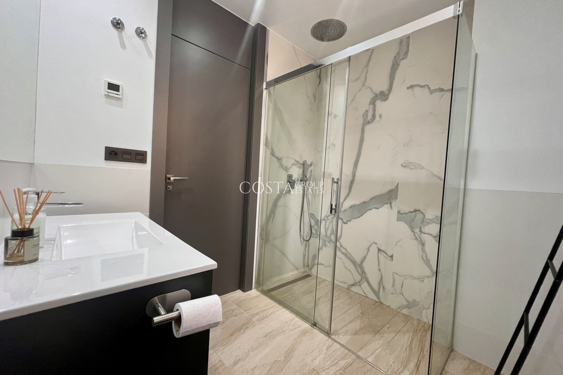 Resale - Villa -
Orihuela - Villamartin