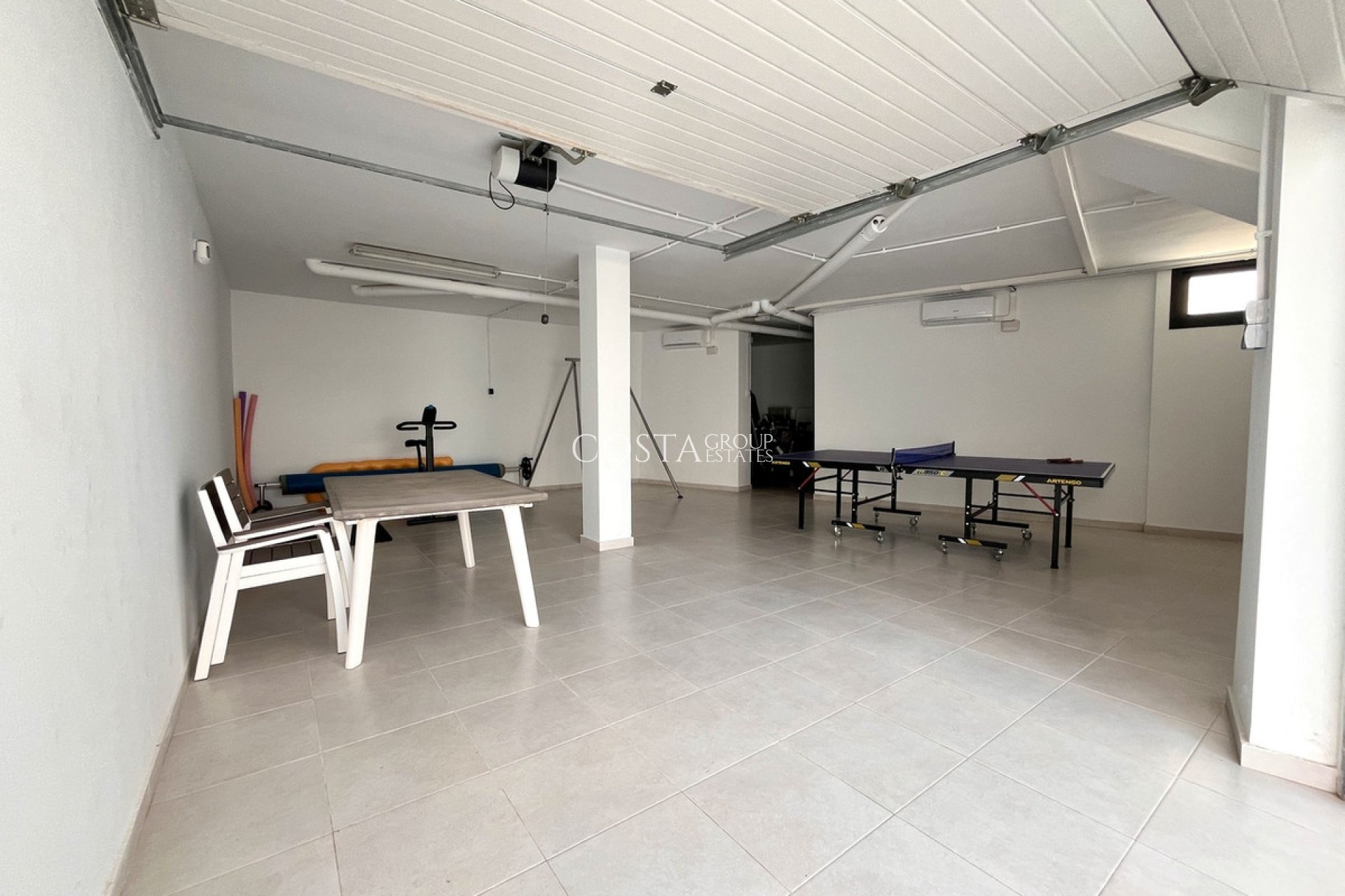 Resale - Villa -
Orihuela - Villamartin