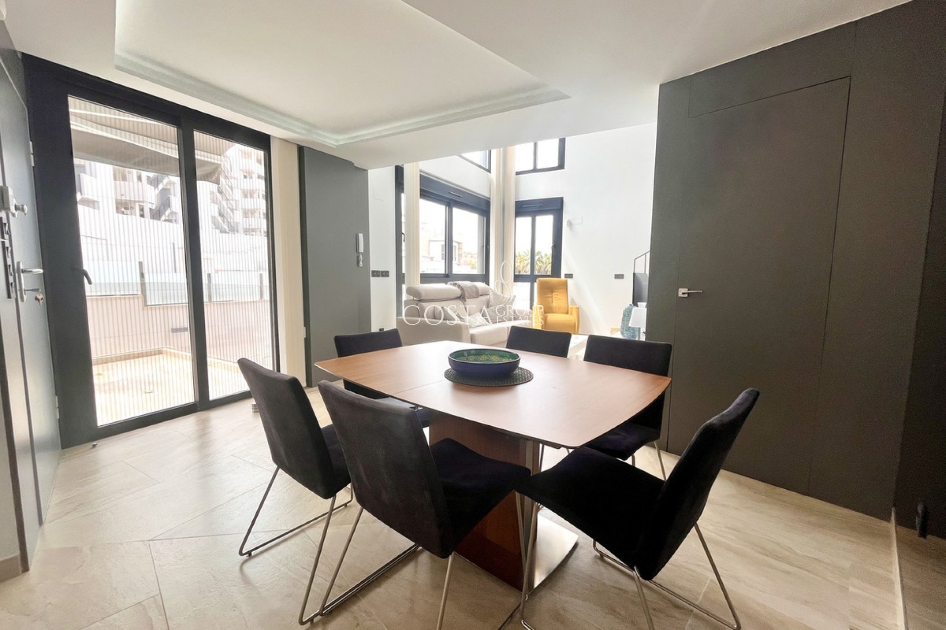 Resale - Villa -
Orihuela - Villamartin