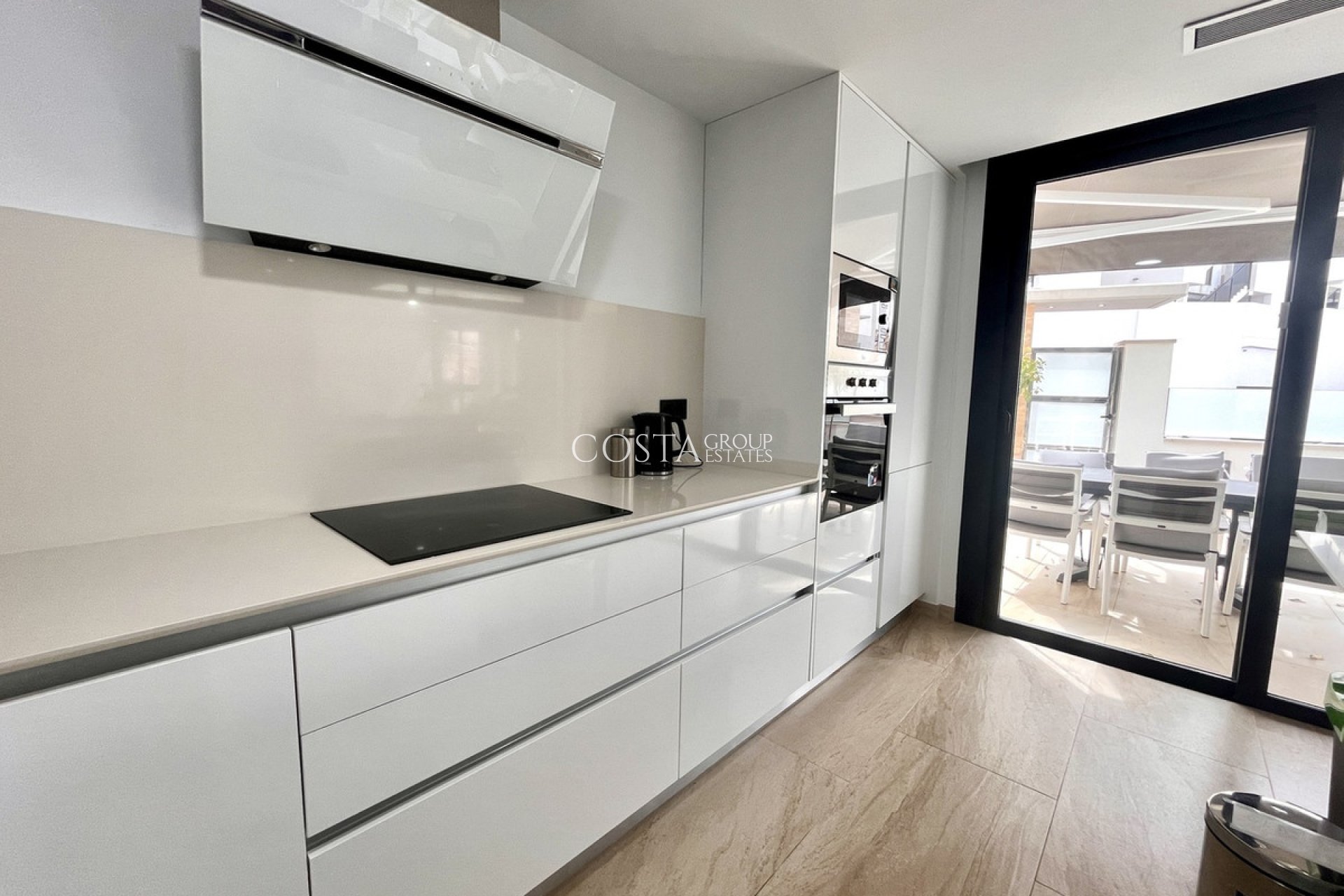Resale - Villa -
Orihuela - Villamartin