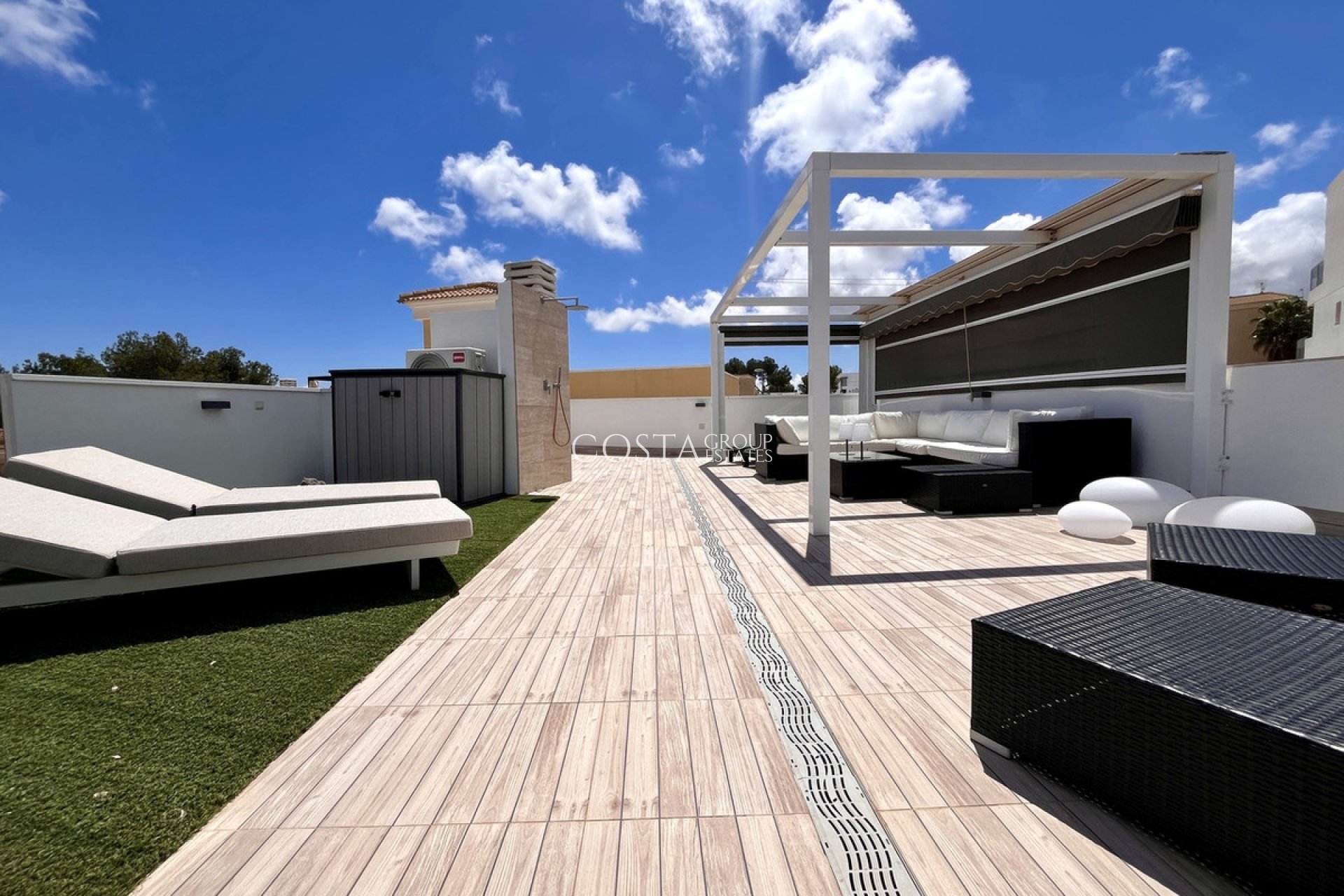 Resale - Villa -
Orihuela - Villamartin