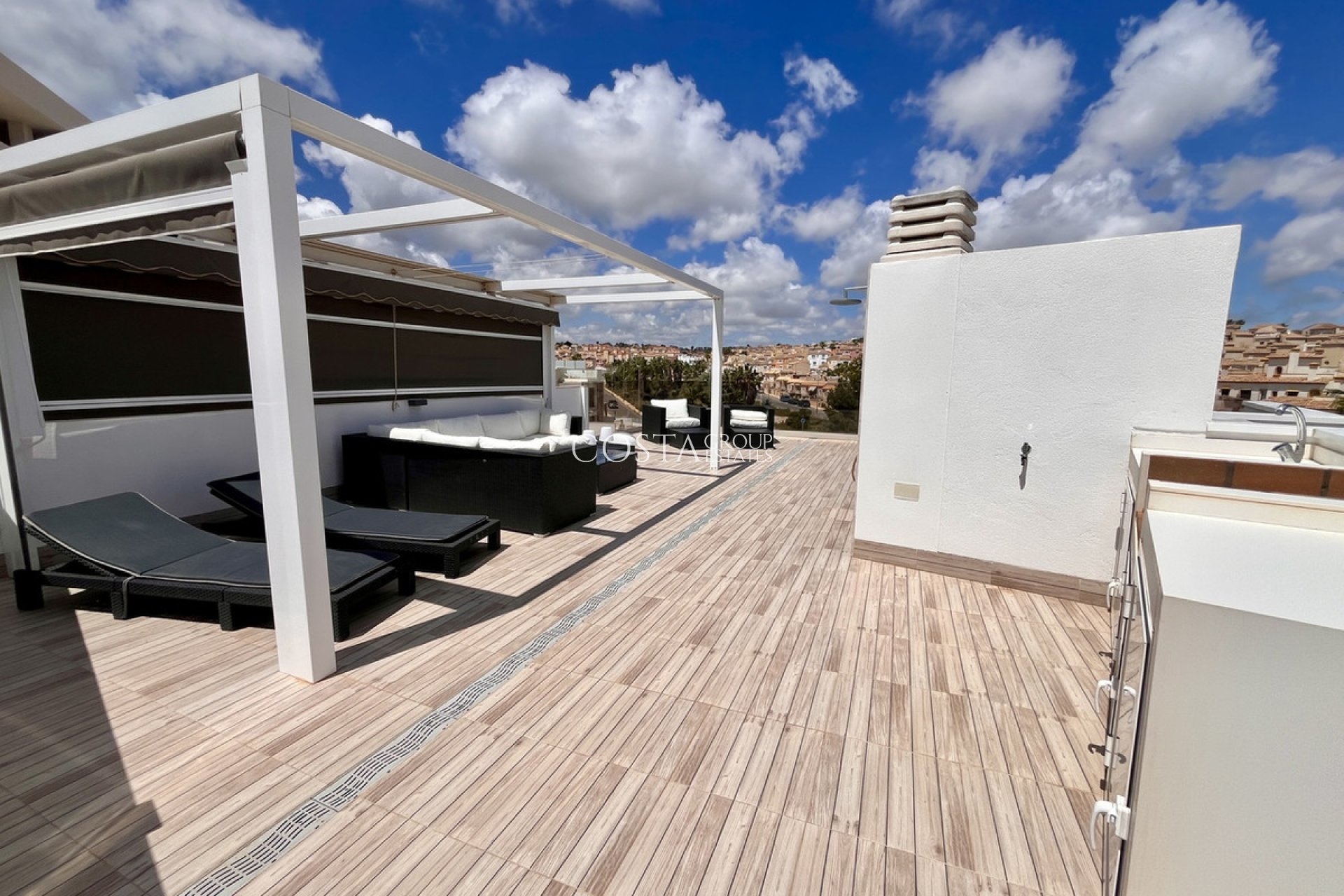 Resale - Villa -
Orihuela - Villamartin