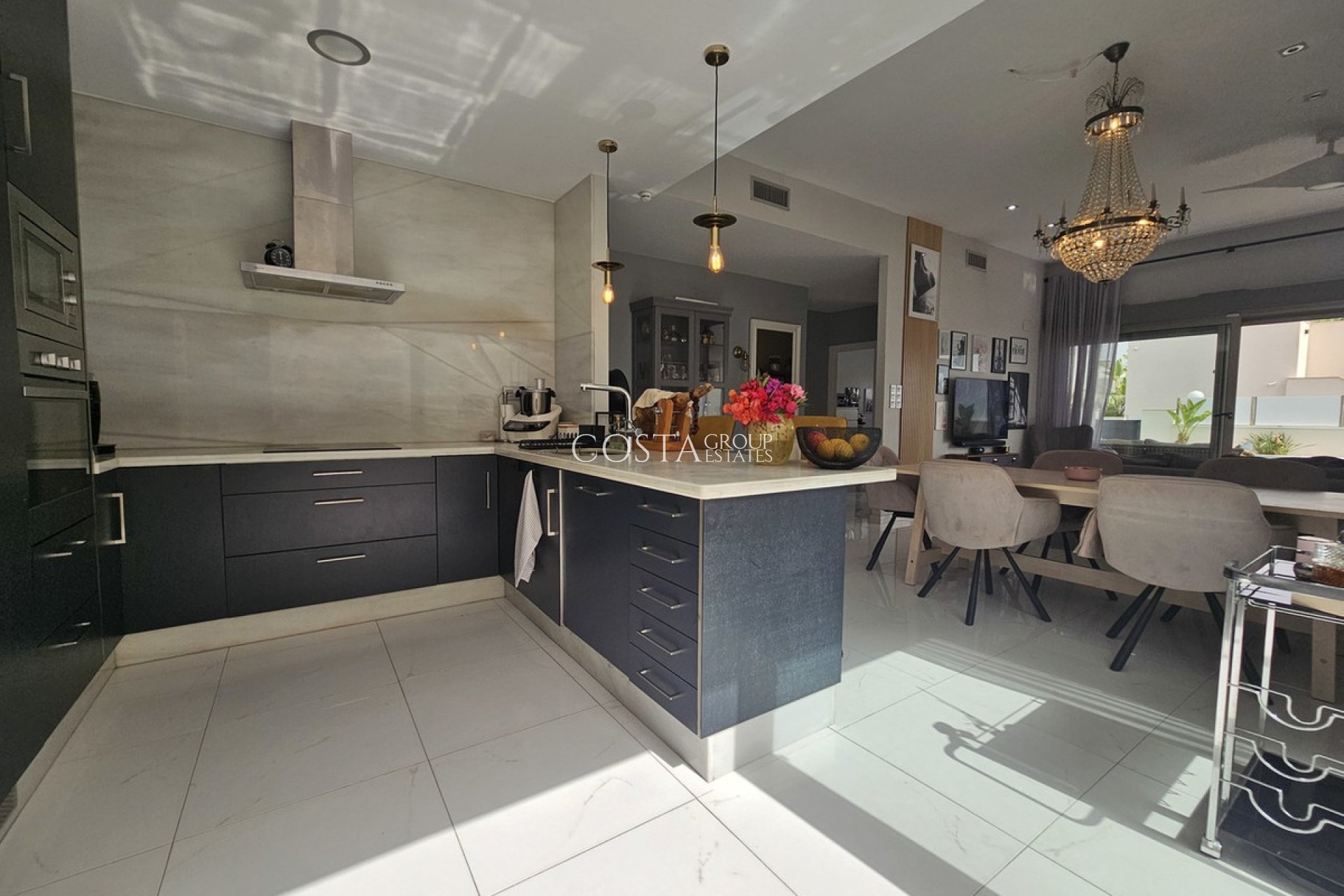 Resale - Villa -
Orihuela - Villamartin