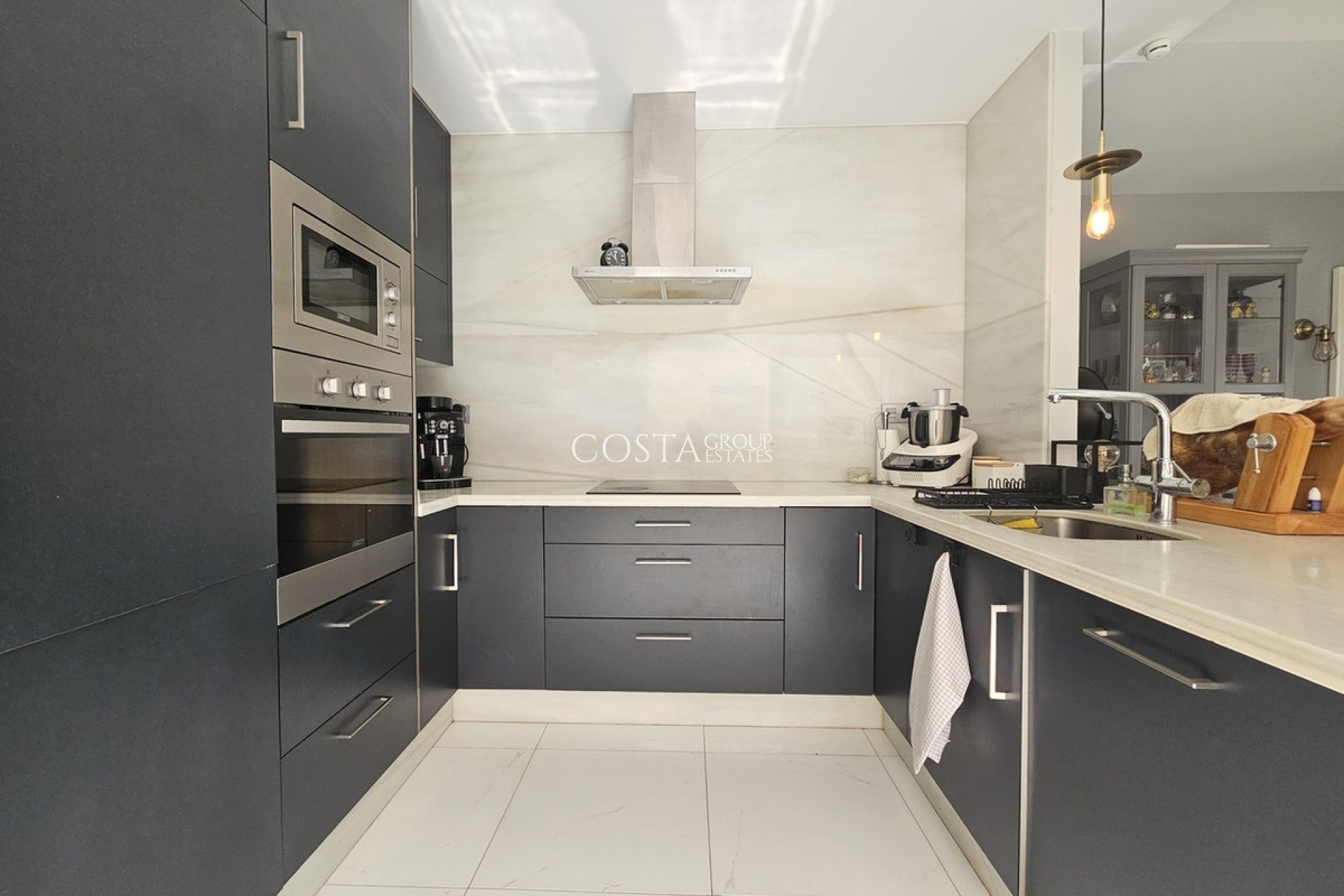 Resale - Villa -
Orihuela - Villamartin