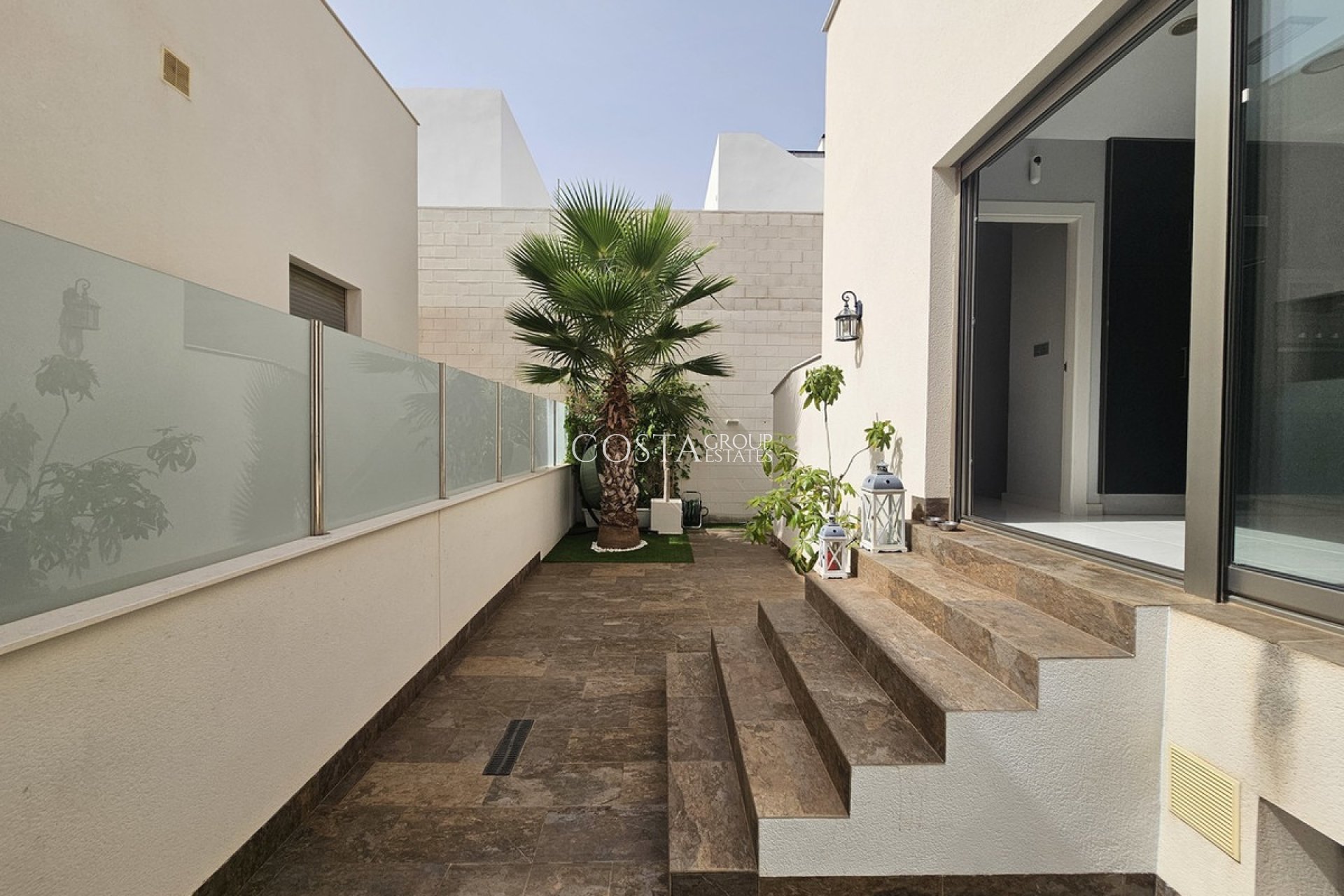 Resale - Villa -
Orihuela - Villamartin