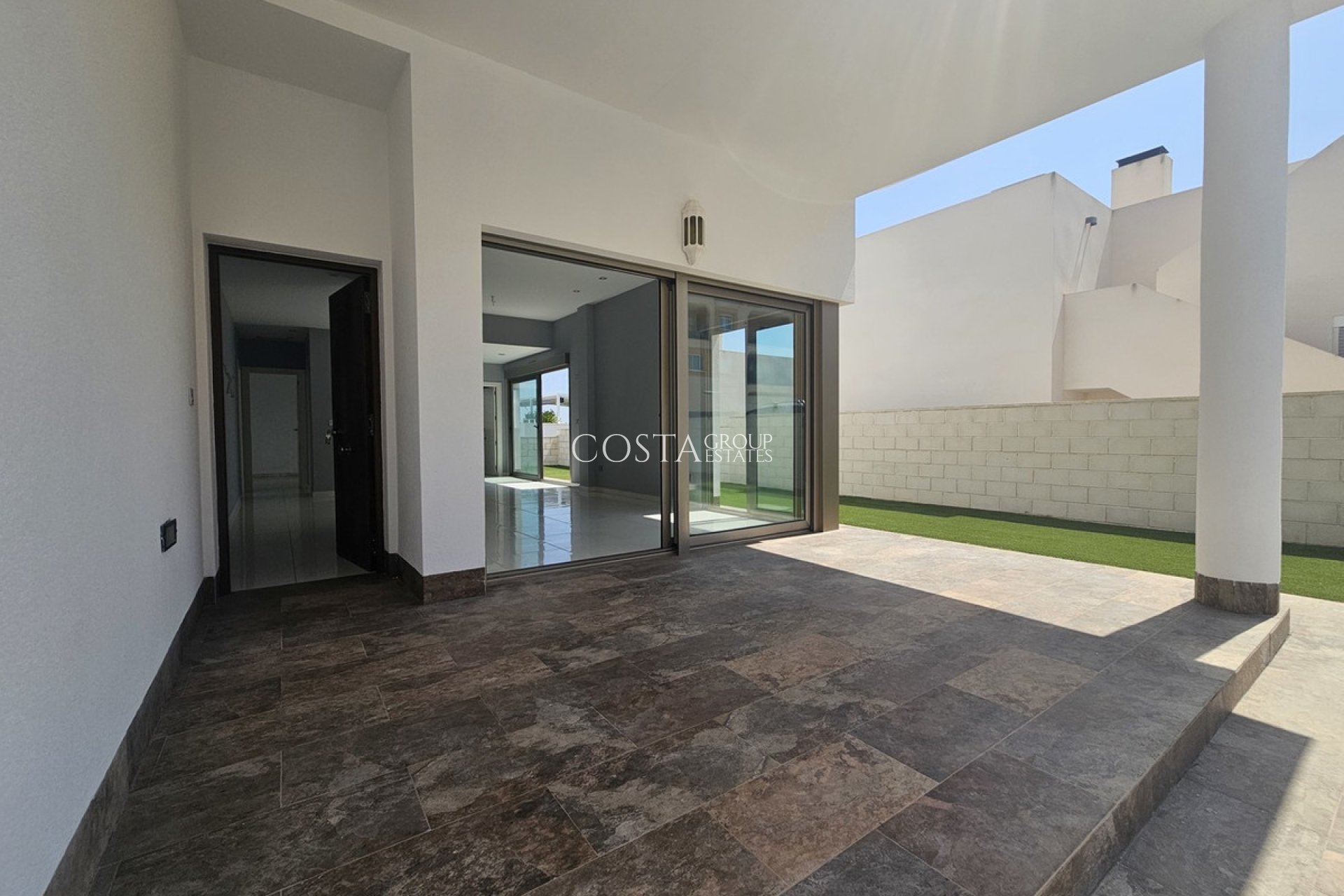 Resale - Villa -
Orihuela - Villamartin