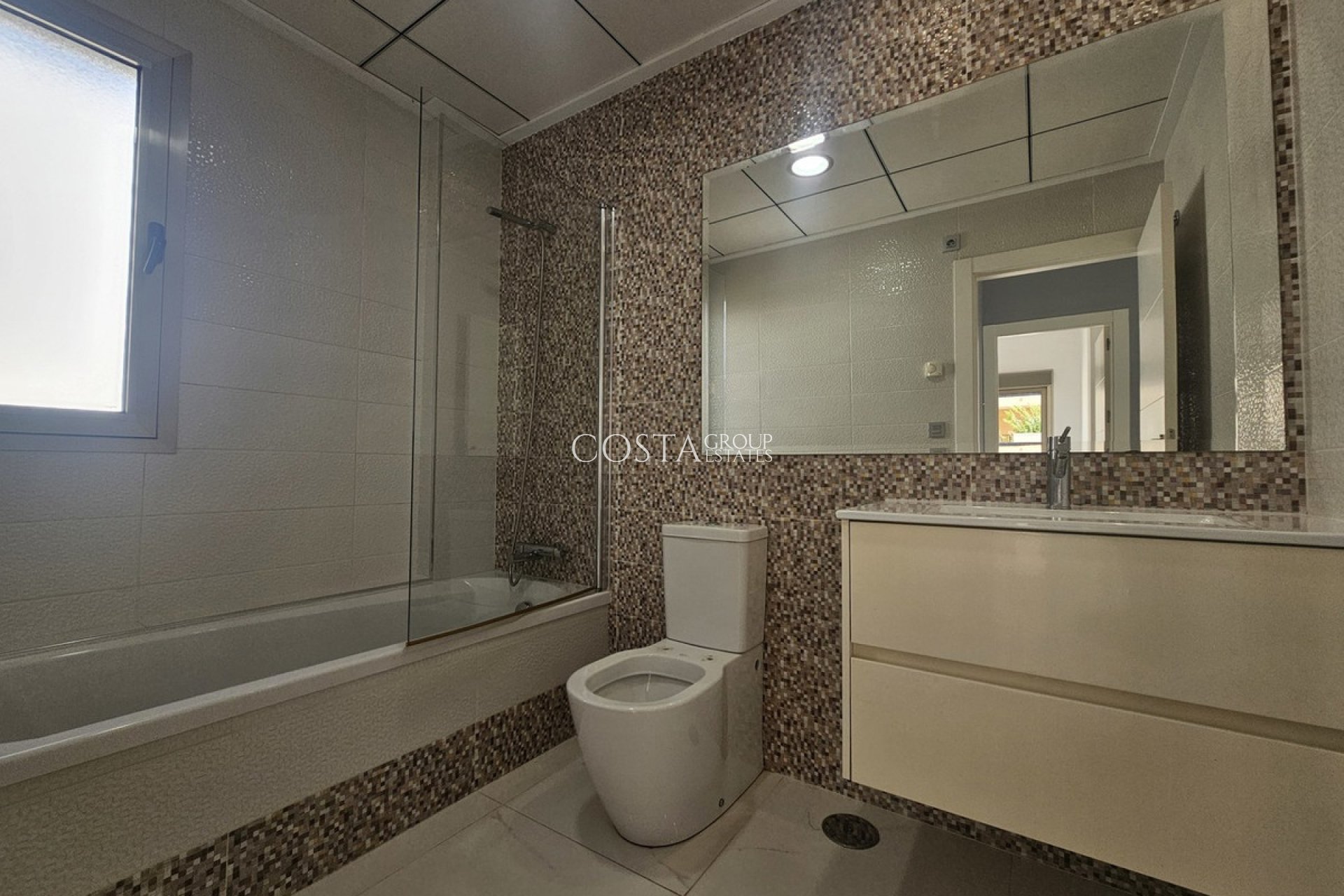 Resale - Villa -
Orihuela - Villamartin