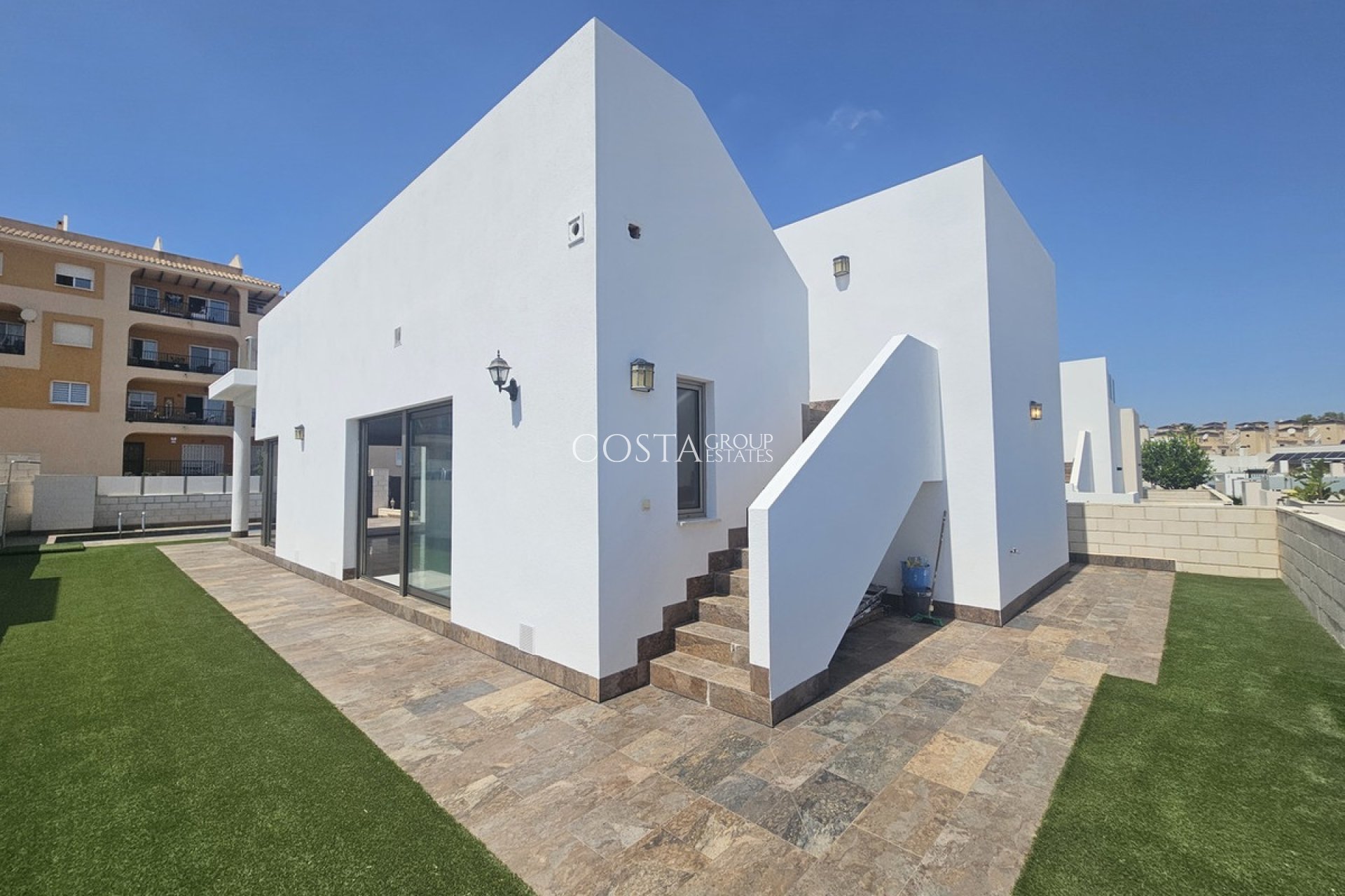 Resale - Villa -
Orihuela - Villamartin