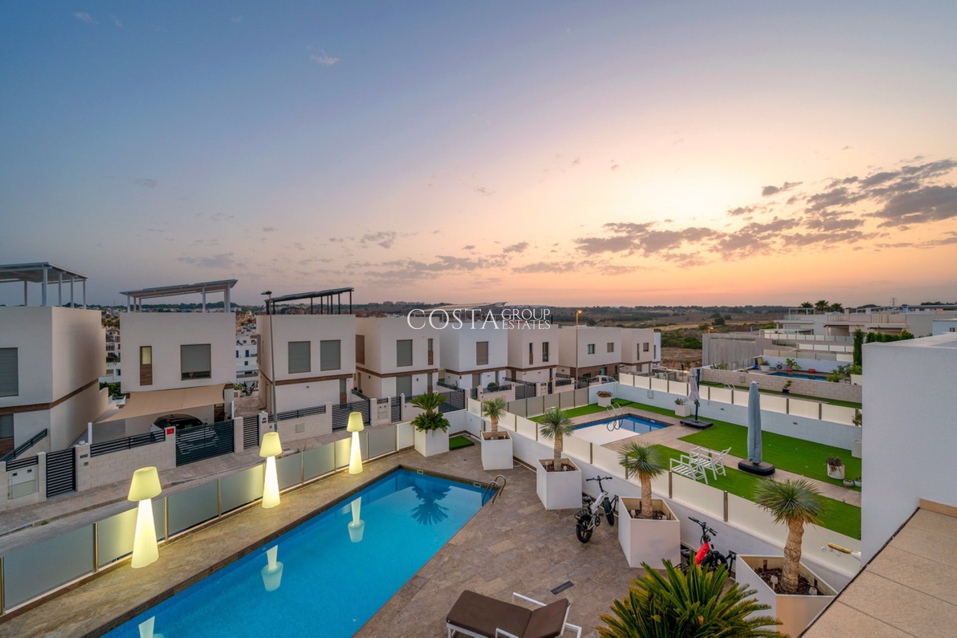 Resale - Villa -
Orihuela - Villamartin