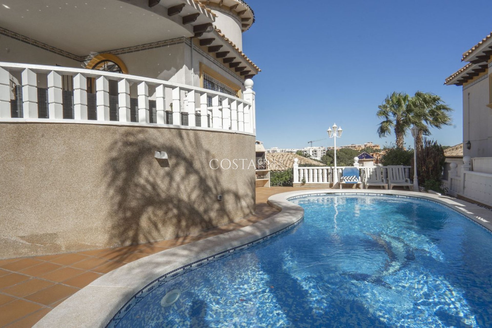 Resale - Villa -
Orihuela - Villamartin