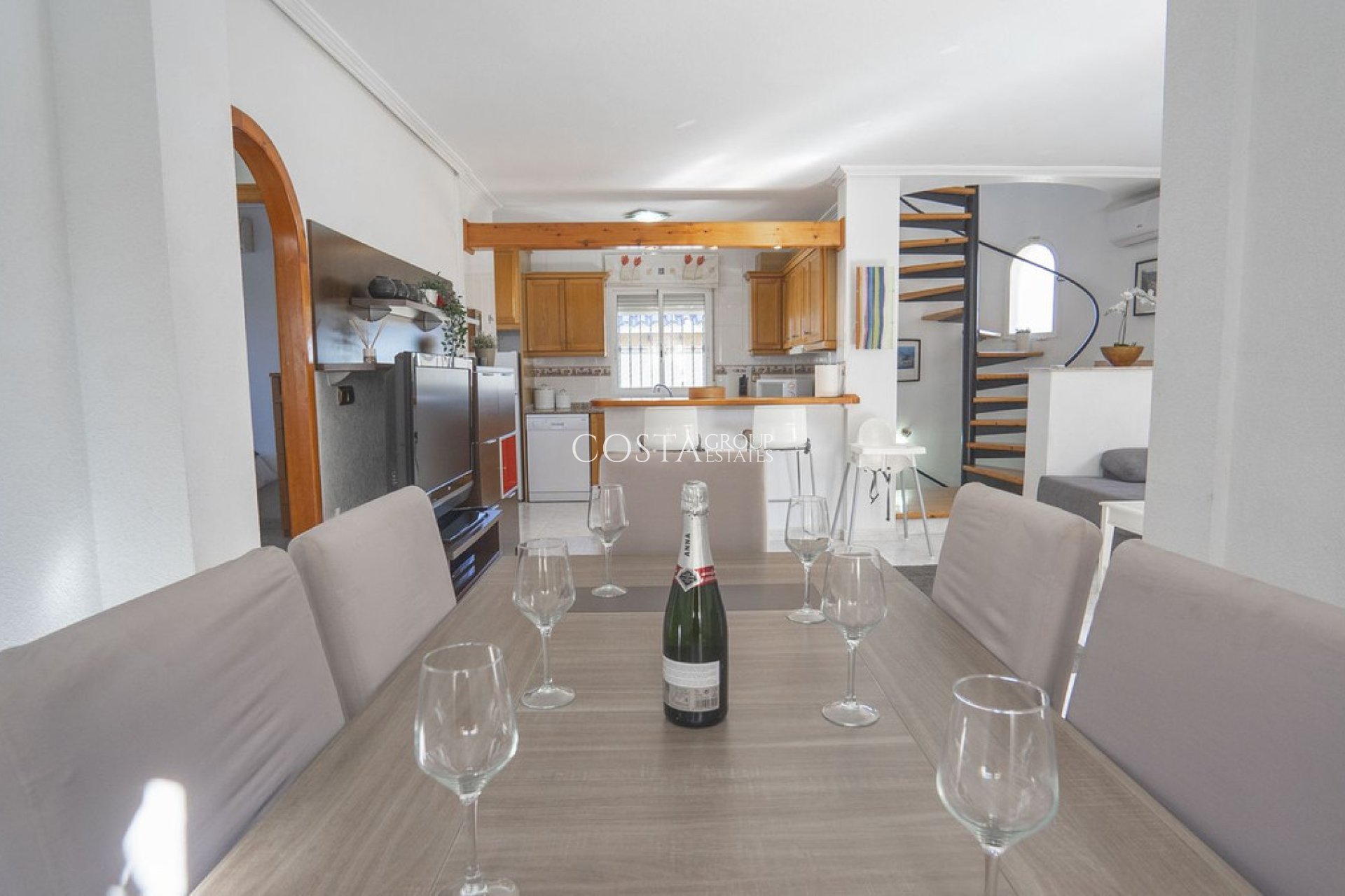 Resale - Villa -
Orihuela - Villamartin
