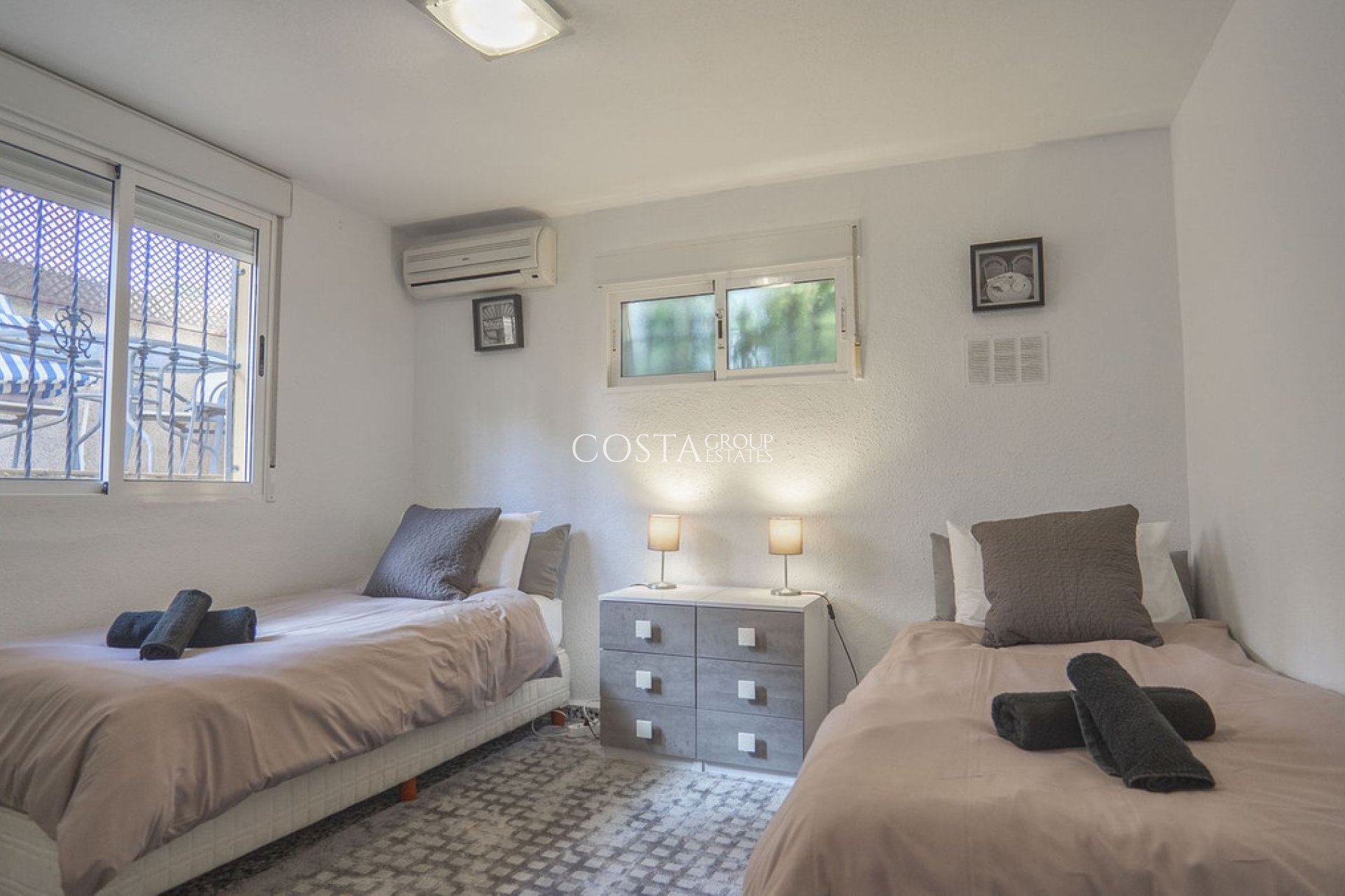 Resale - Villa -
Orihuela - Villamartin
