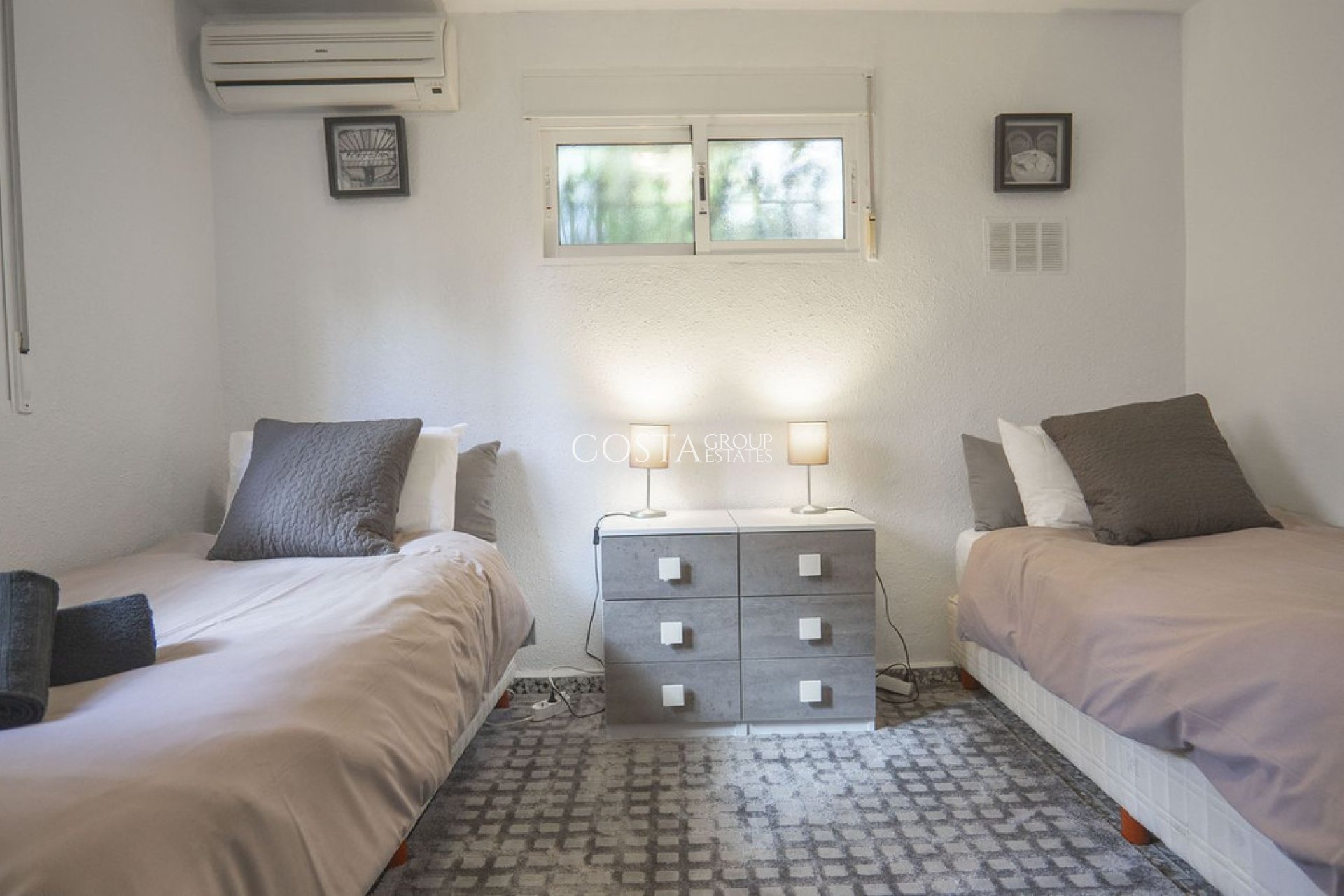 Resale - Villa -
Orihuela - Villamartin