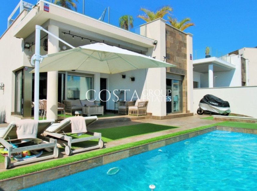 Resale - Villa -
Orihuela - Villamartin