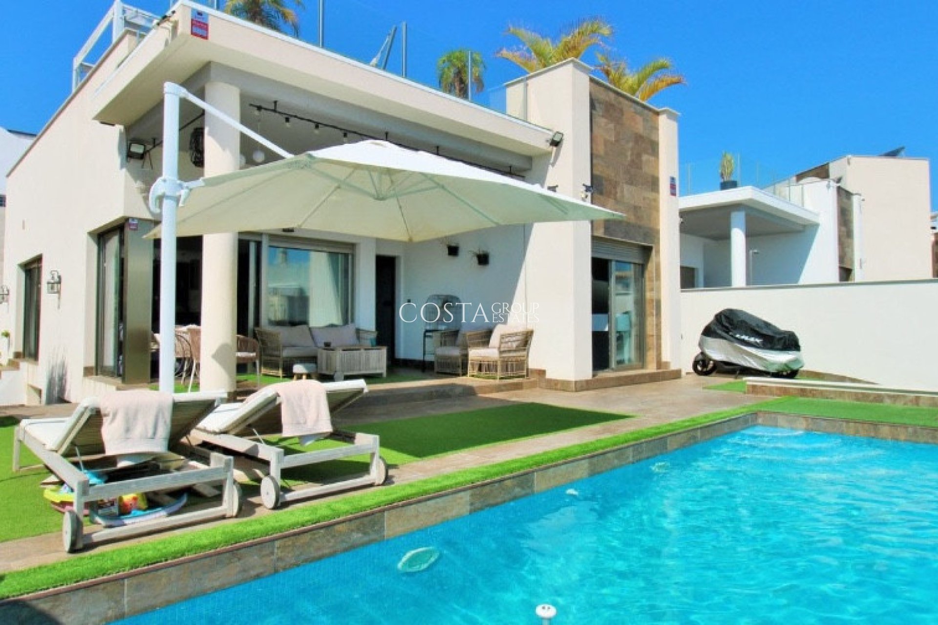 Resale - Villa -
Orihuela - Villamartin
