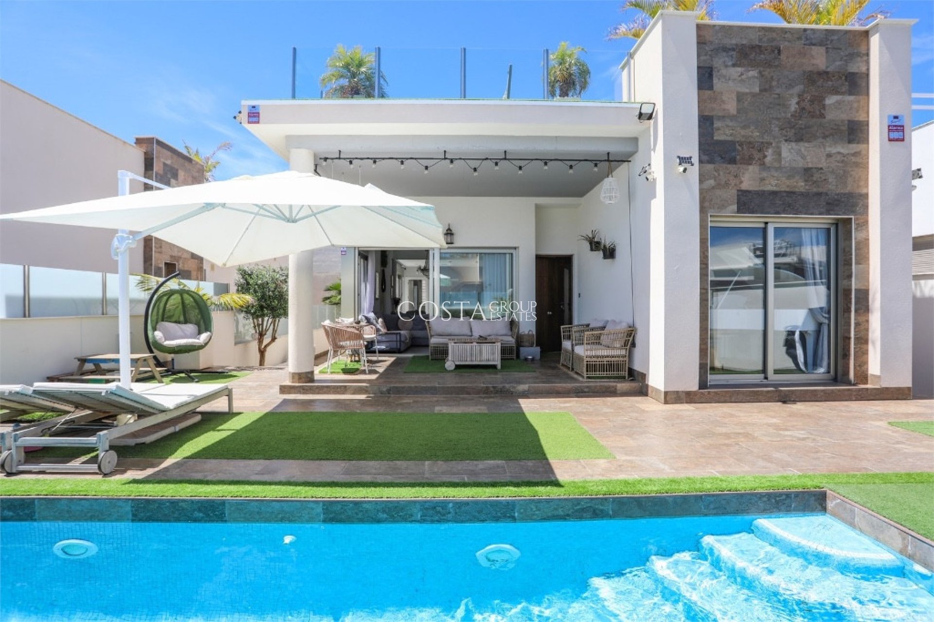 Resale - Villa -
Orihuela - Villamartin