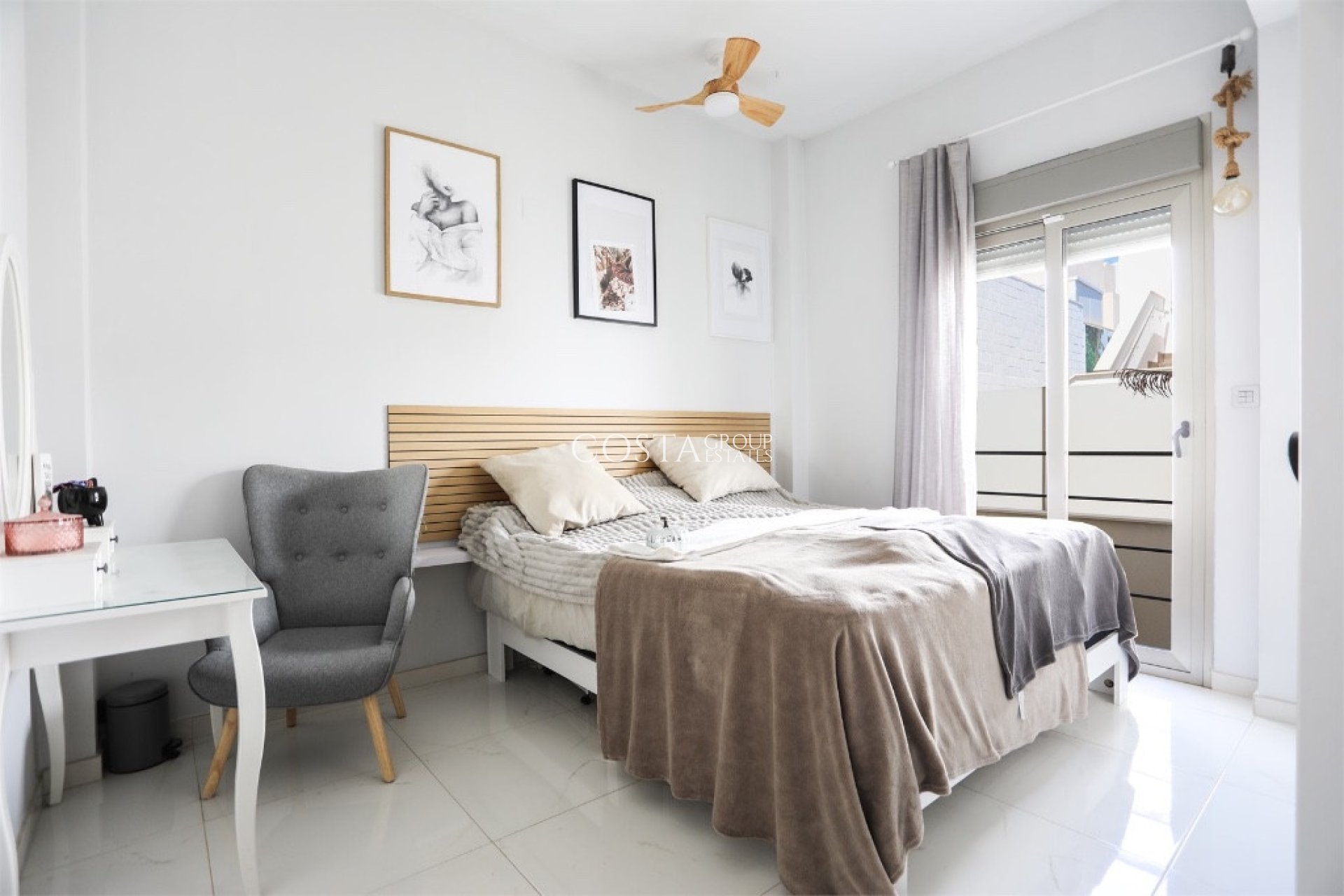 Resale - Villa -
Orihuela - Villamartin