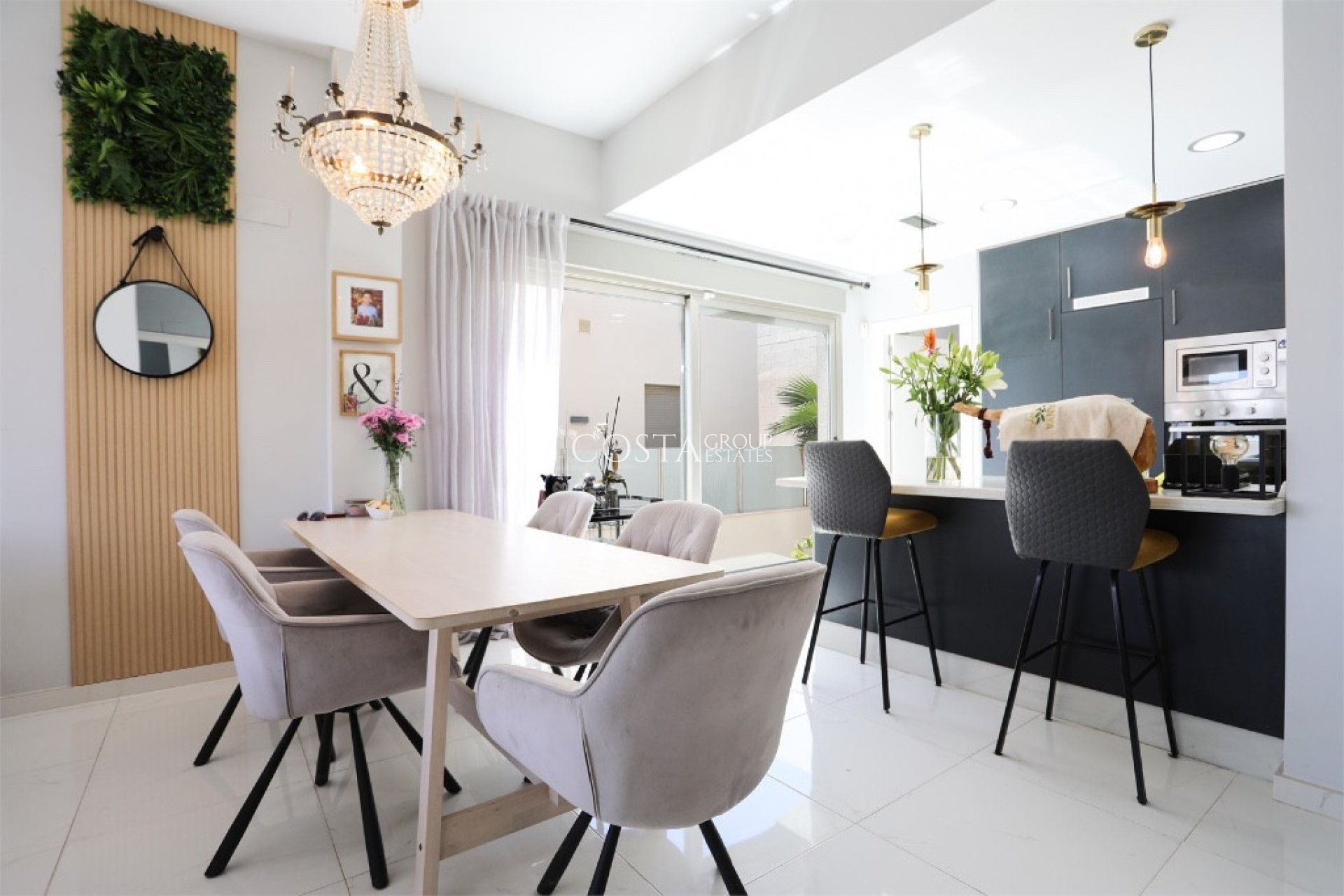Resale - Villa -
Orihuela - Villamartin