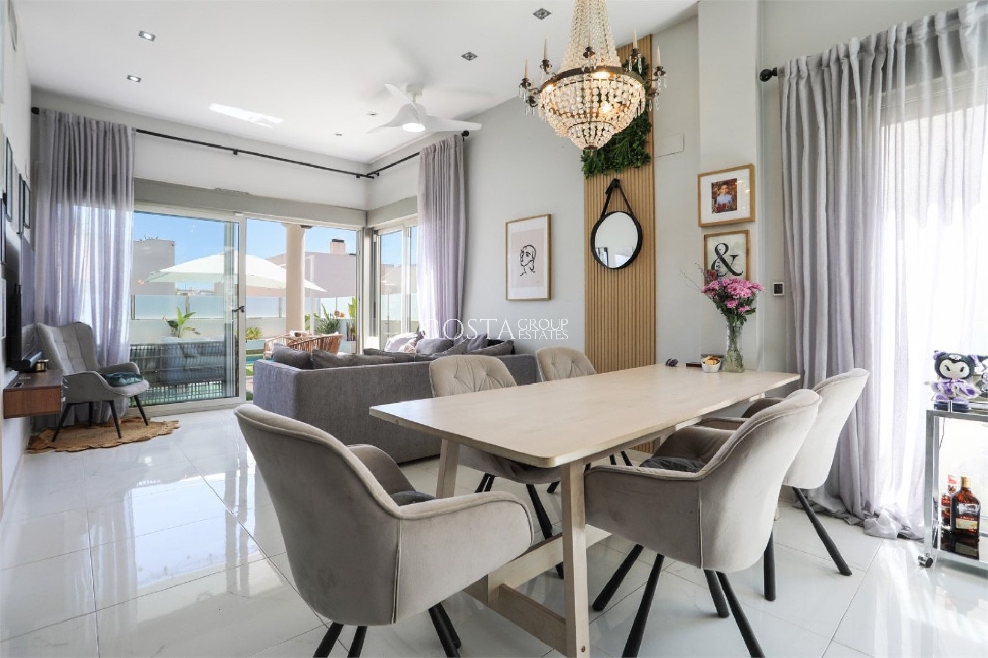 Resale - Villa -
Orihuela - Villamartin