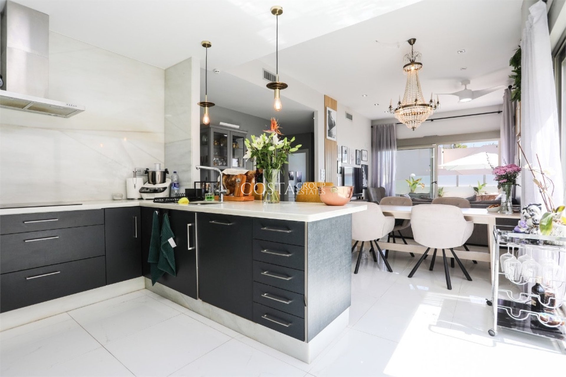 Resale - Villa -
Orihuela - Villamartin
